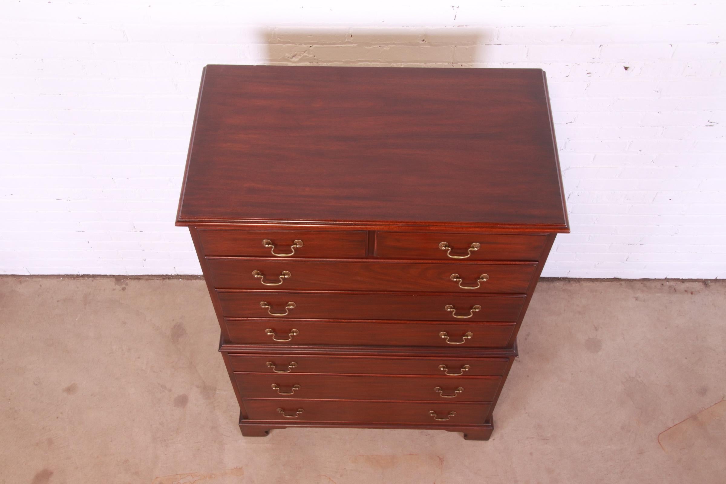 Henkel Harris American Colonial Solid Mahogany Highboy Dresser In Good Condition In South Bend, IN