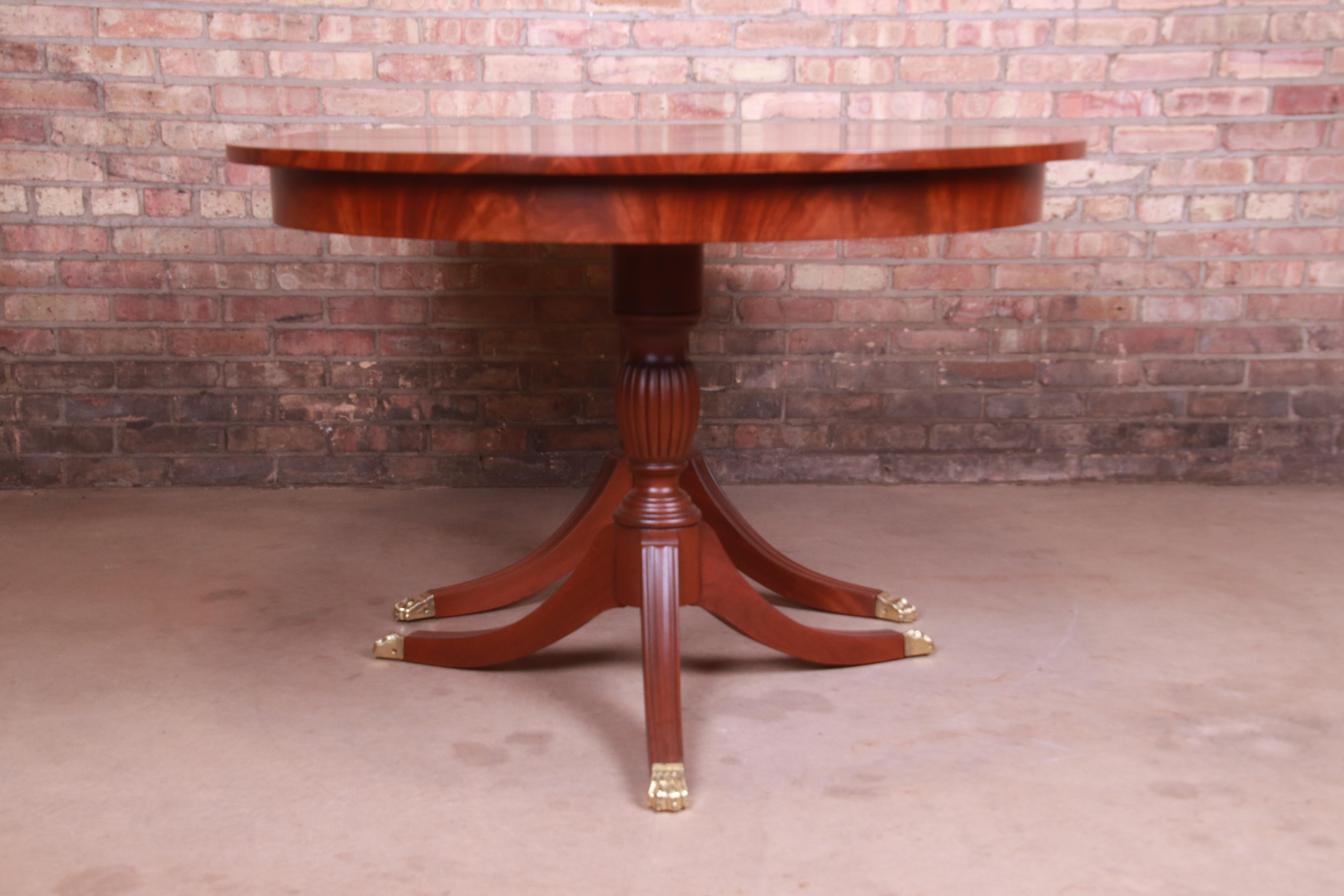 Henkel Harris Georgian Banded Mahogany Double Pedestal Dining Table, Refinished 13