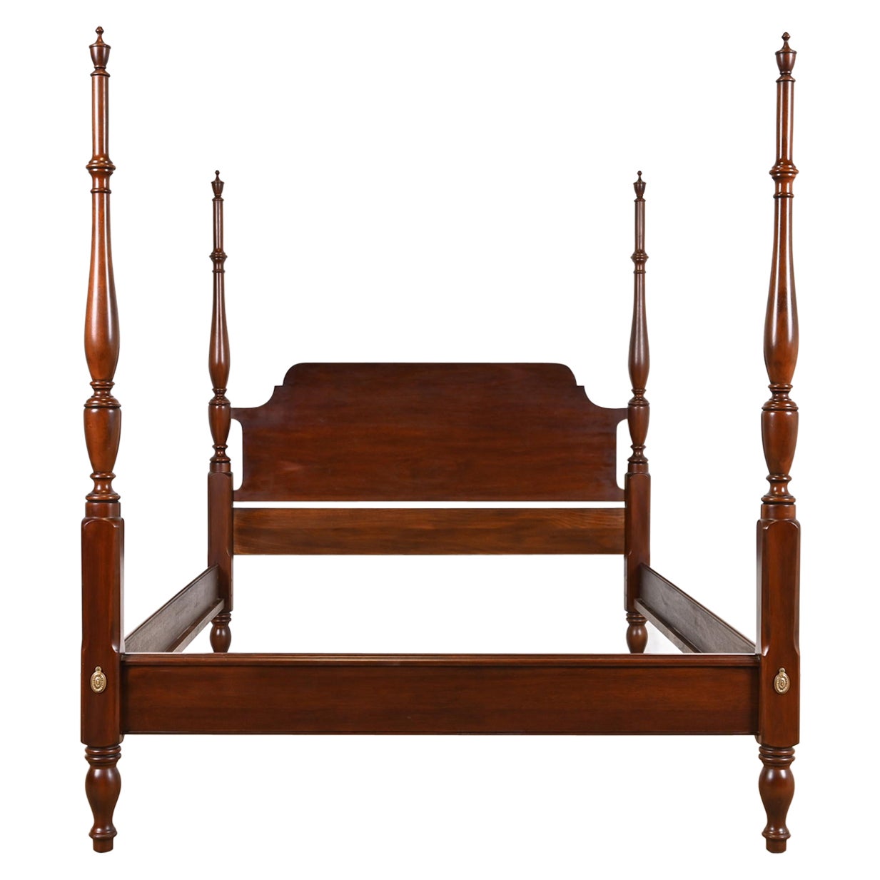 Henkel Harris Georgian Carved Mahogany Full Size Poster Bed