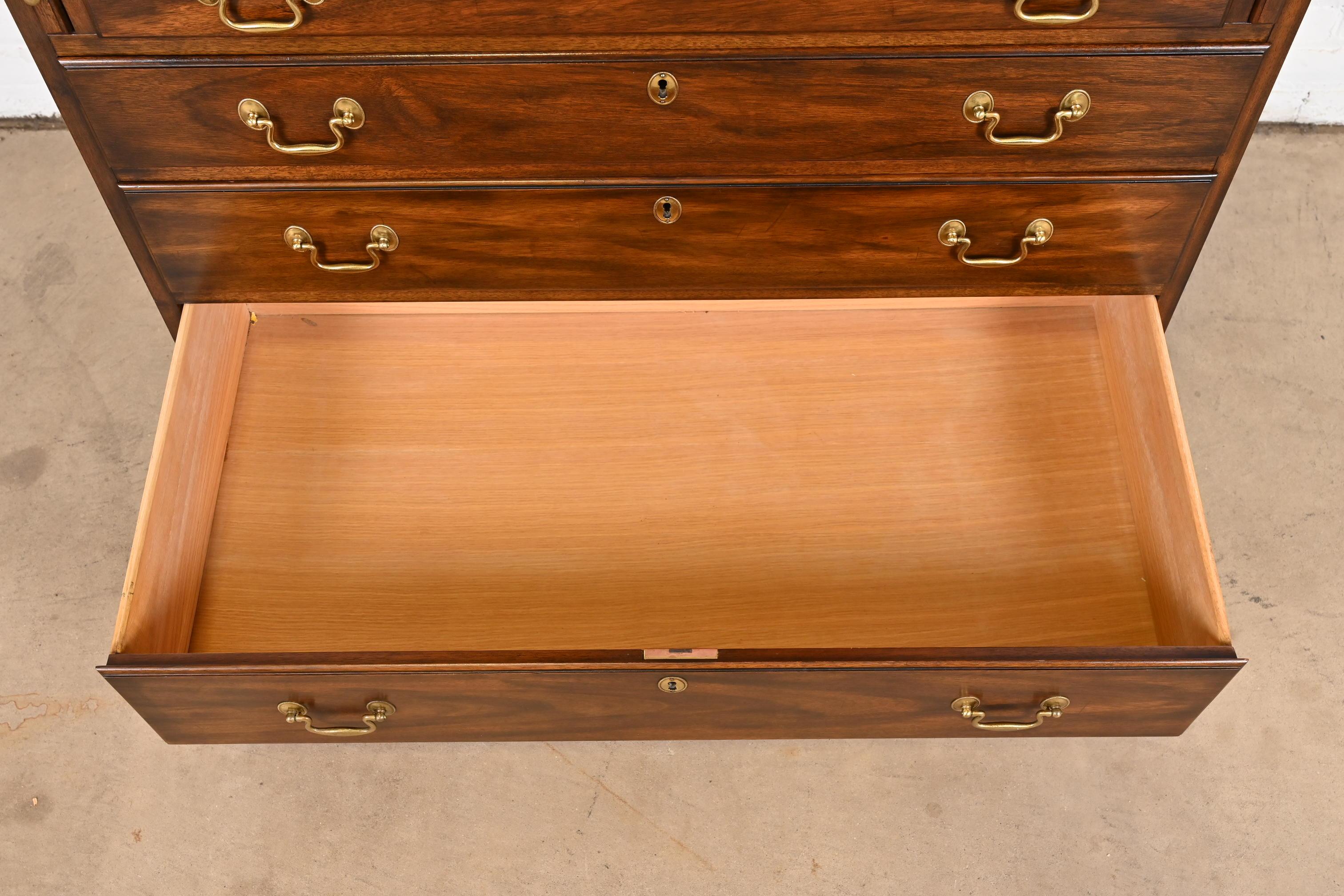 Henkel Harris Georgian Carved Mahogany Secretary Desk with Bookcase Hutch Top For Sale 6