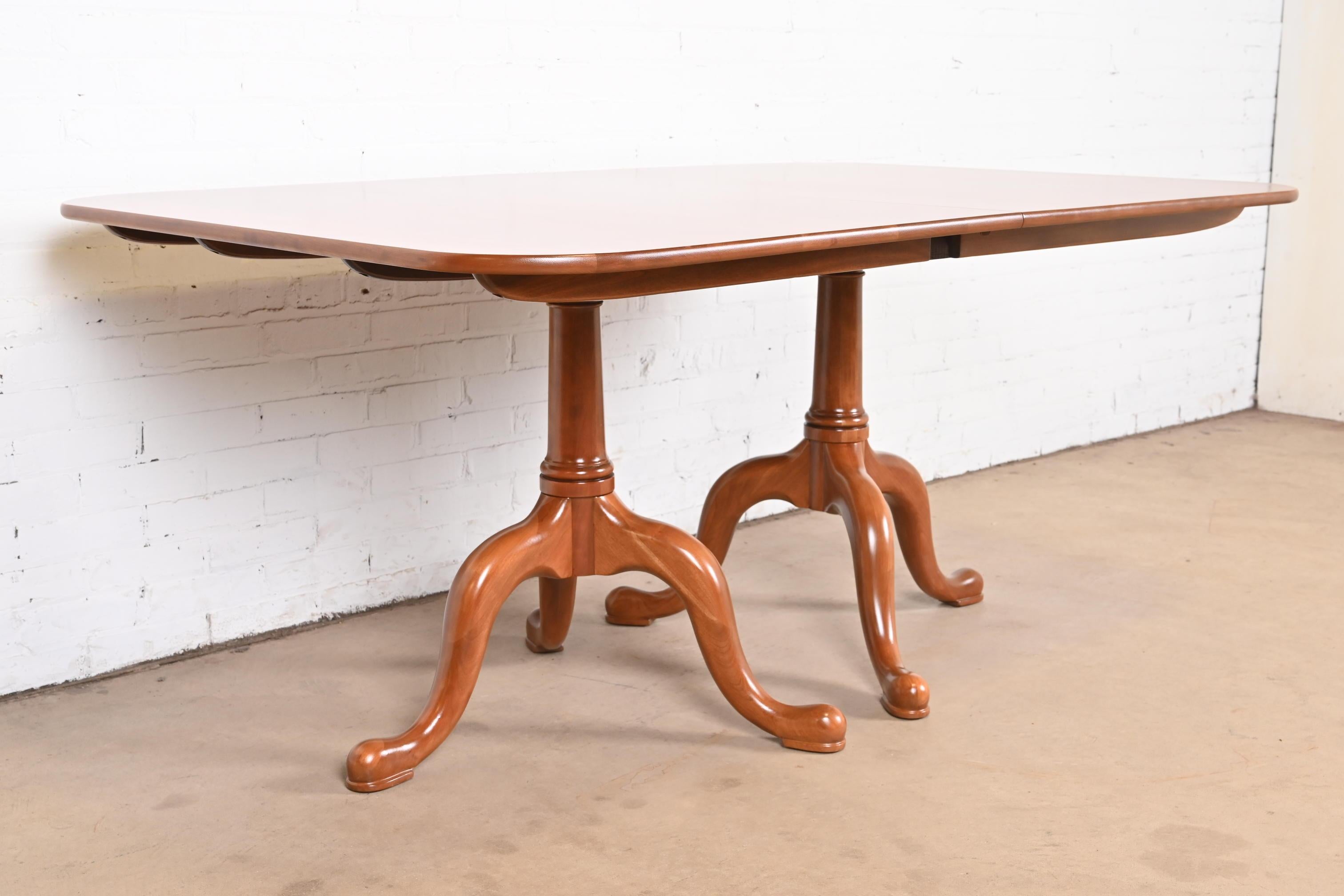 Henkel Harris Georgian Cherry Wood Double Pedestal Dining Table, Refinished For Sale 6