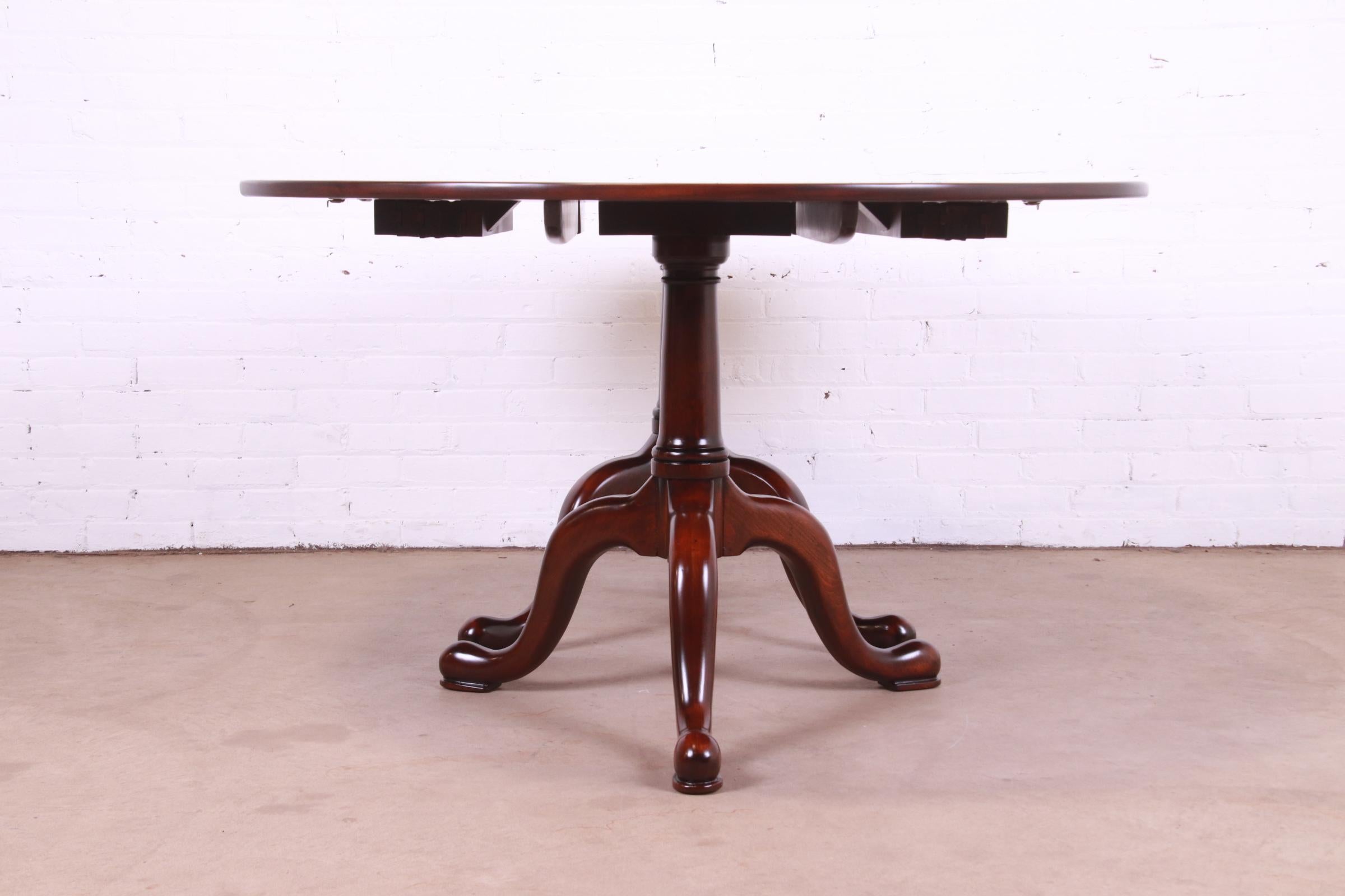 Henkel Harris Georgian Cherry Wood Double Pedestal Dining Table, Refinished For Sale 13