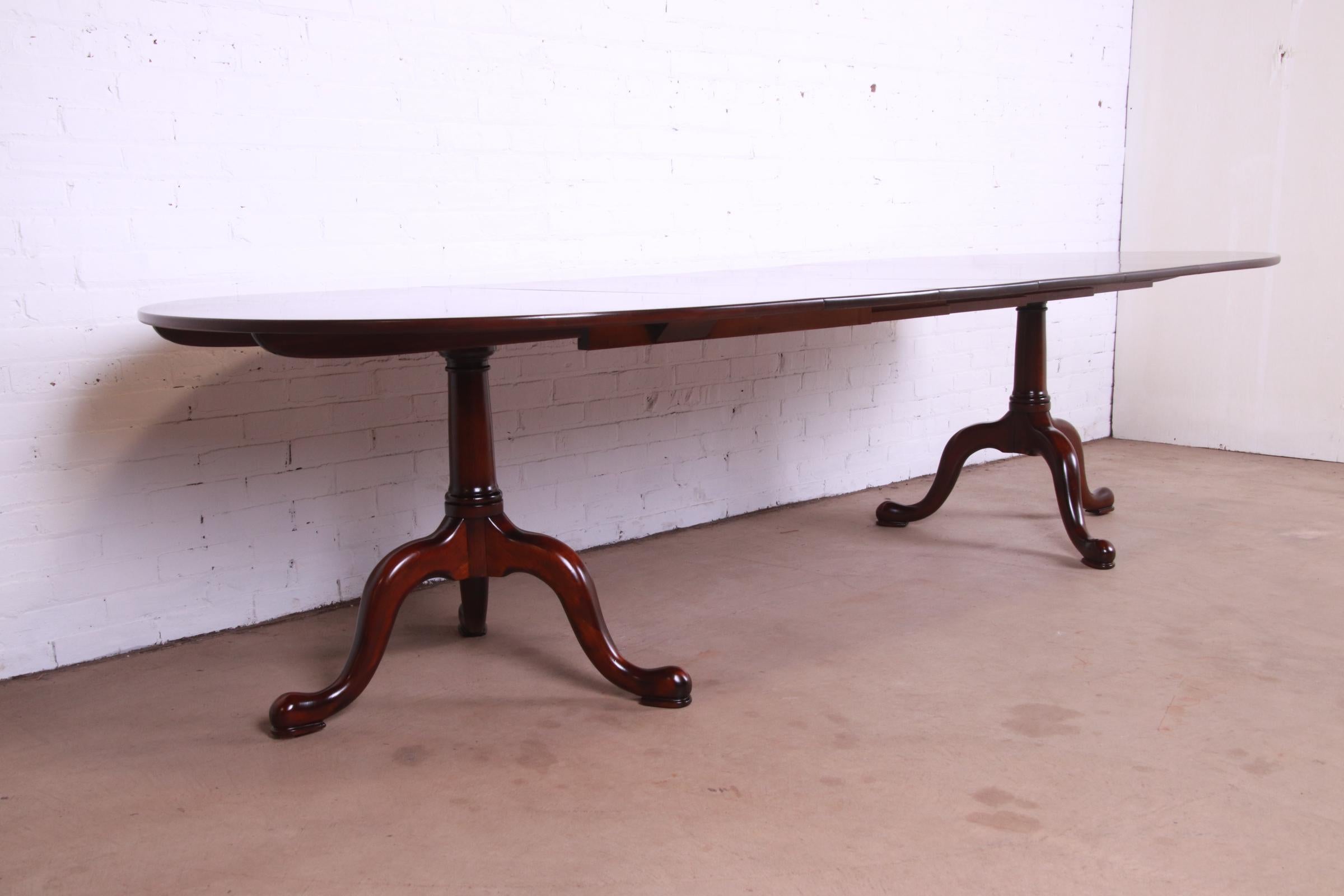 Henkel Harris Georgian Cherry Wood Double Pedestal Dining Table, Refinished For Sale 2