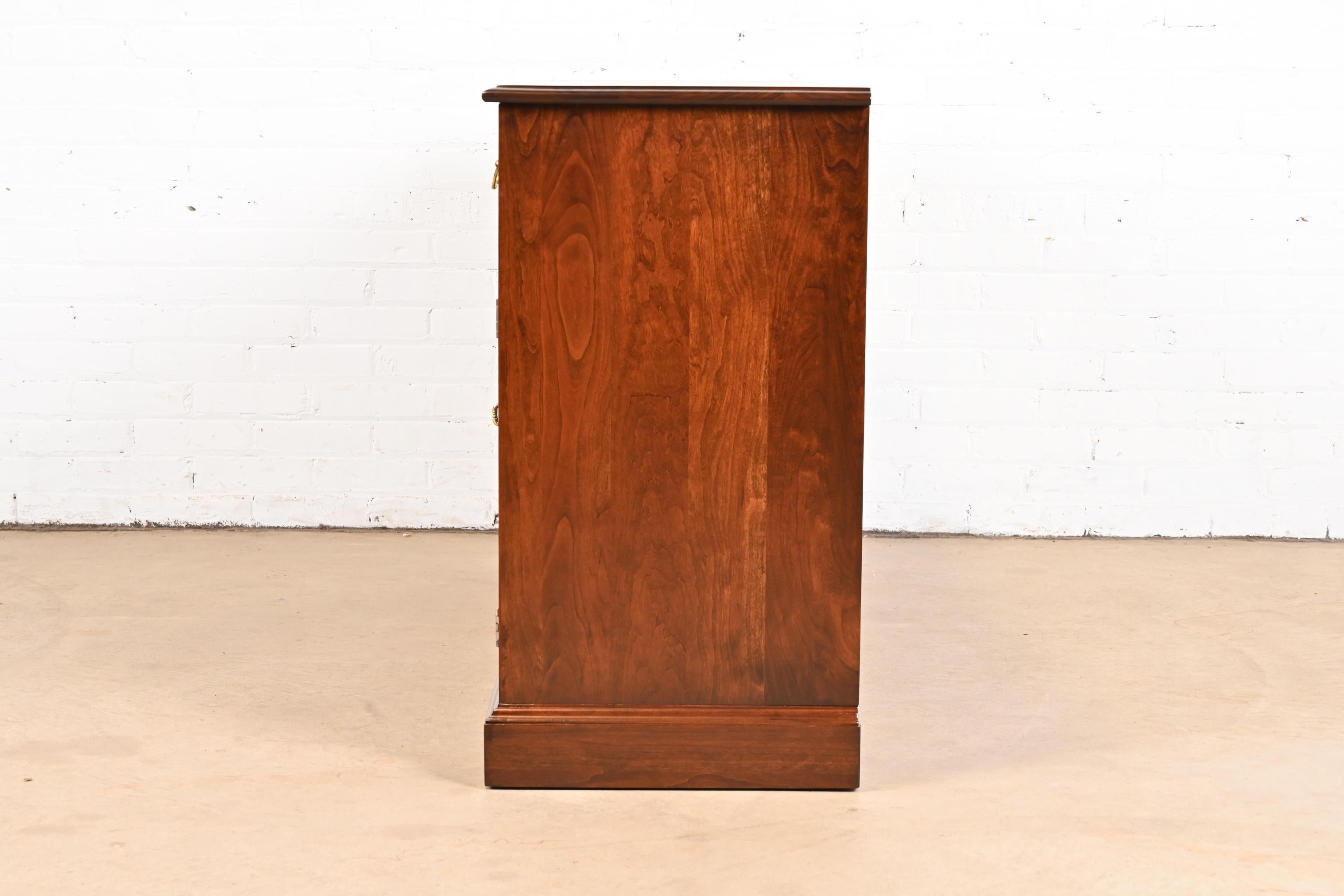 Henkel Harris Georgian Cherry Wood Sideboard or Bar Cabinet, Newly Refinished For Sale 11