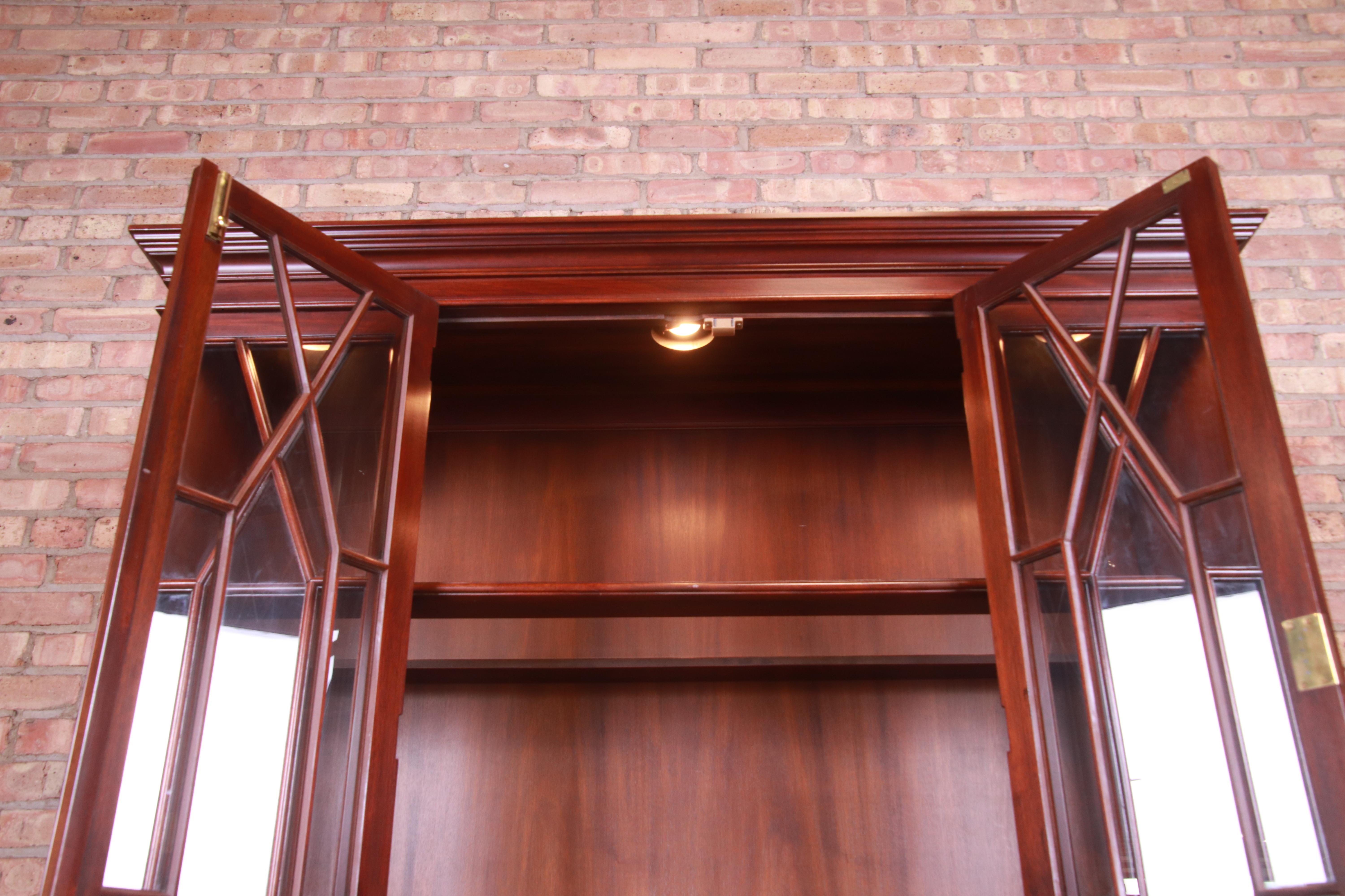 Henkel Harris Georgian Mahogany Breakfront Bookcase Cabinet 8