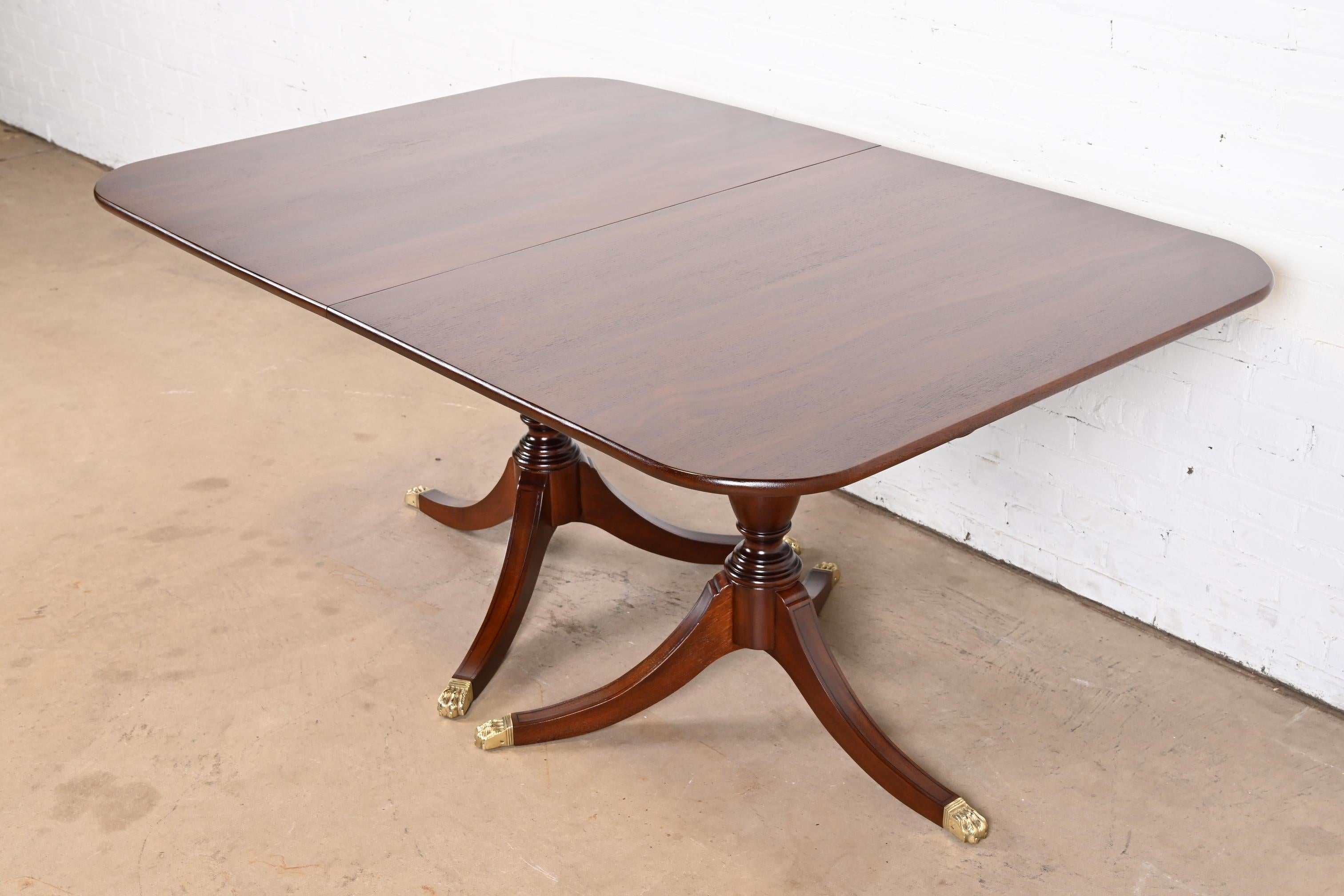Henkel Harris Georgian Mahogany Double Pedestal Dining Table, Newly Refinished For Sale 8