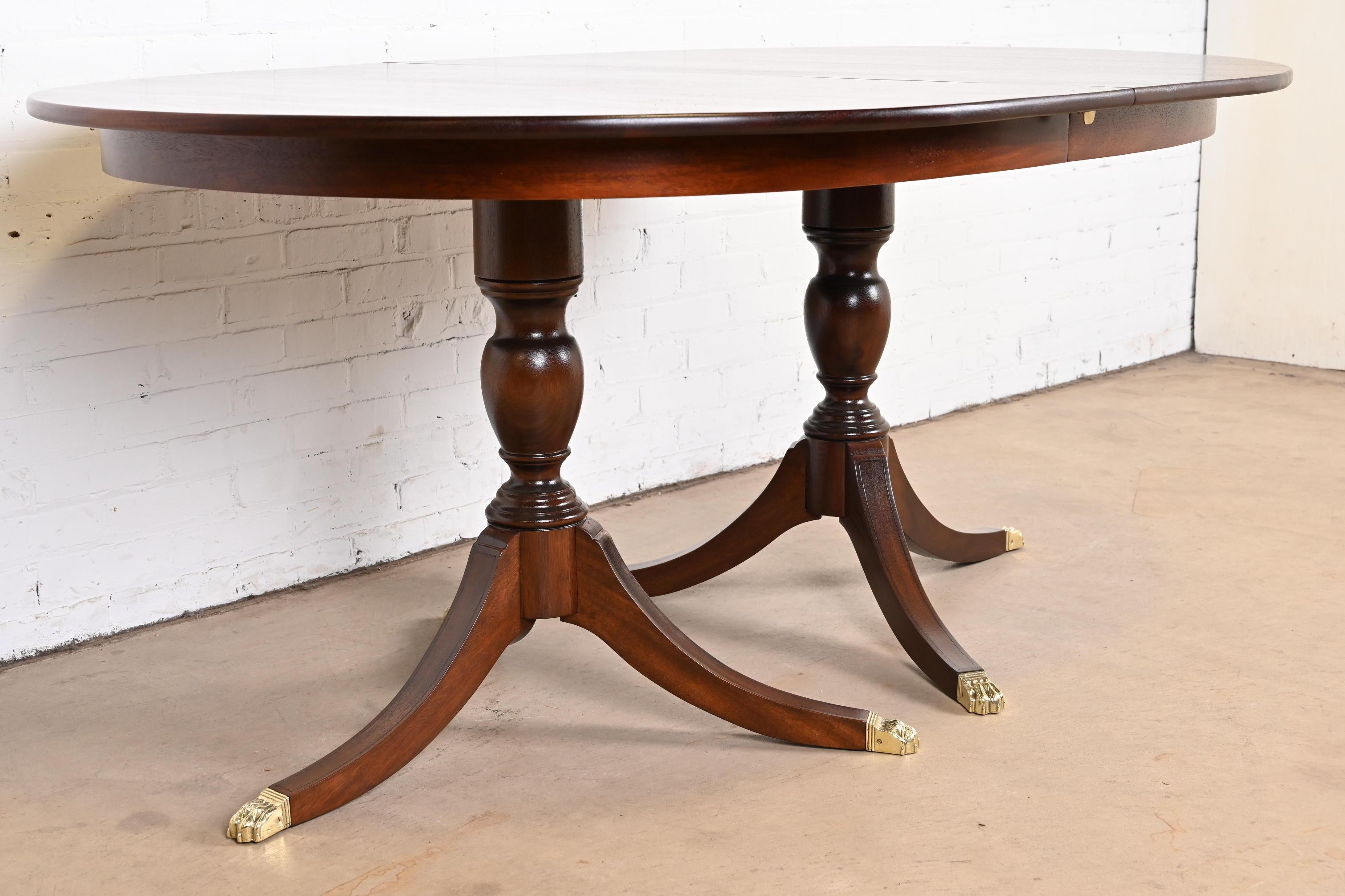 Henkel Harris Georgian Mahogany Double Pedestal Dining Table, Newly Refinished 12