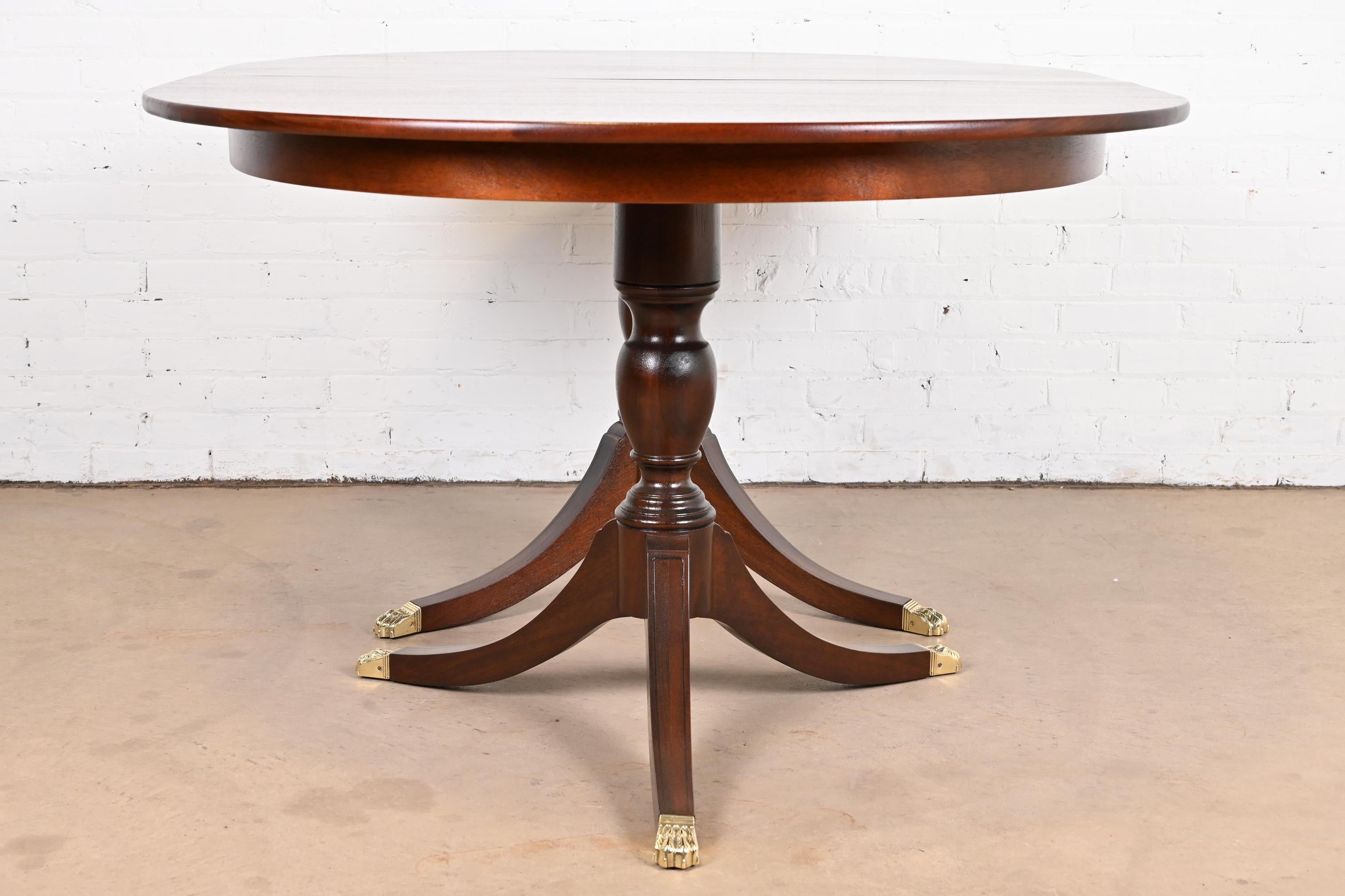 Henkel Harris Georgian Mahogany Double Pedestal Dining Table, Newly Refinished 14