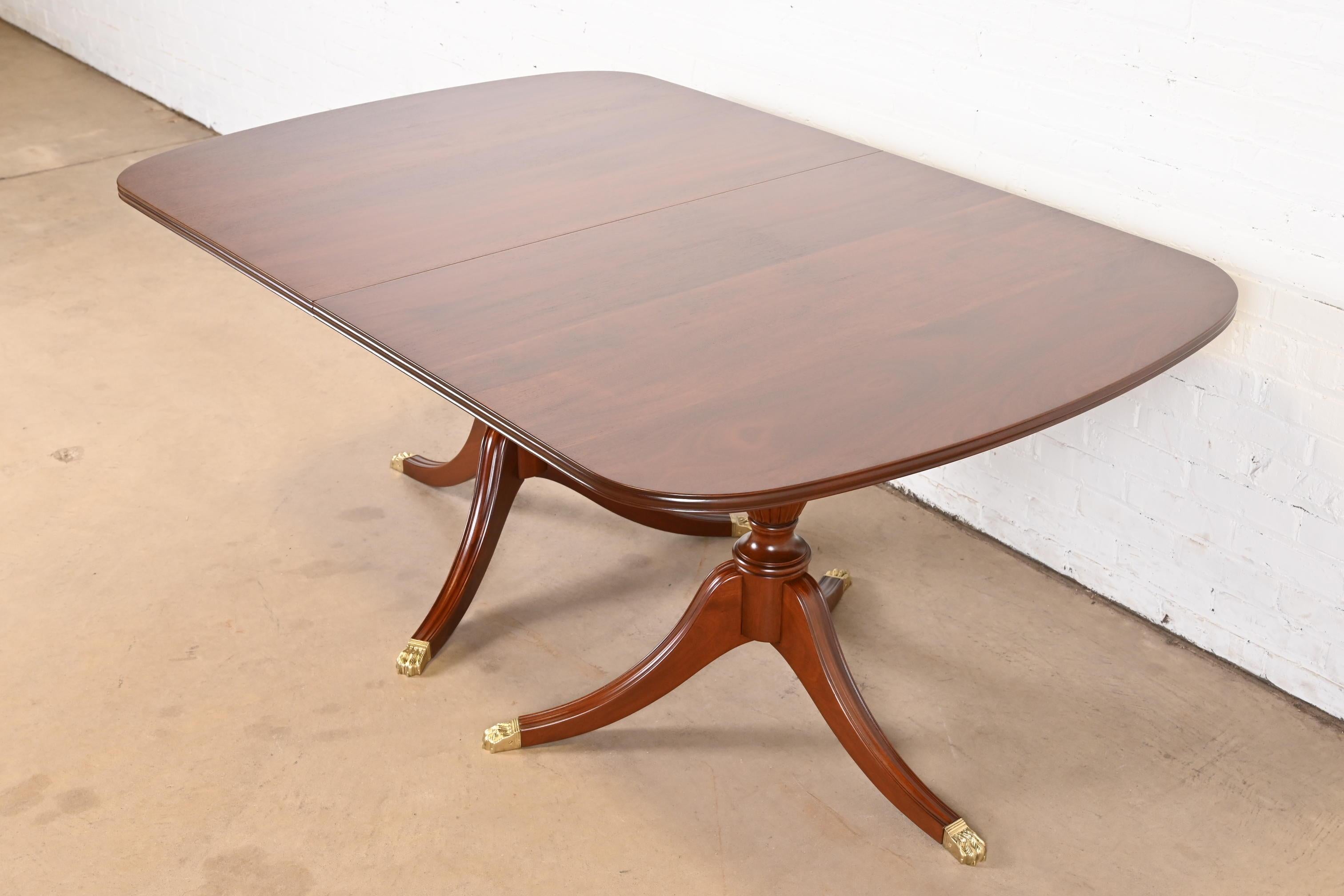 Henkel Harris Georgian Mahogany Double Pedestal Dining Table, Refinished For Sale 5