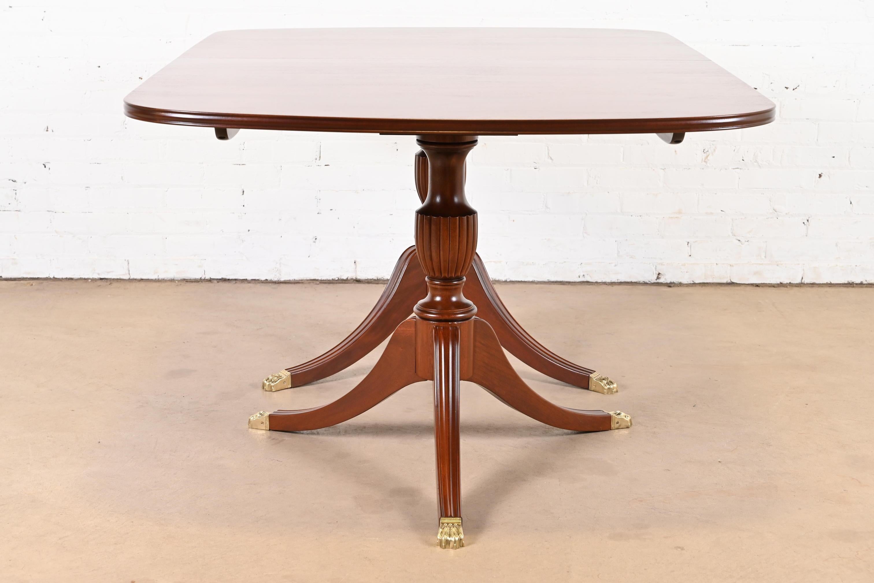 Henkel Harris Georgian Mahogany Double Pedestal Dining Table, Refinished For Sale 7