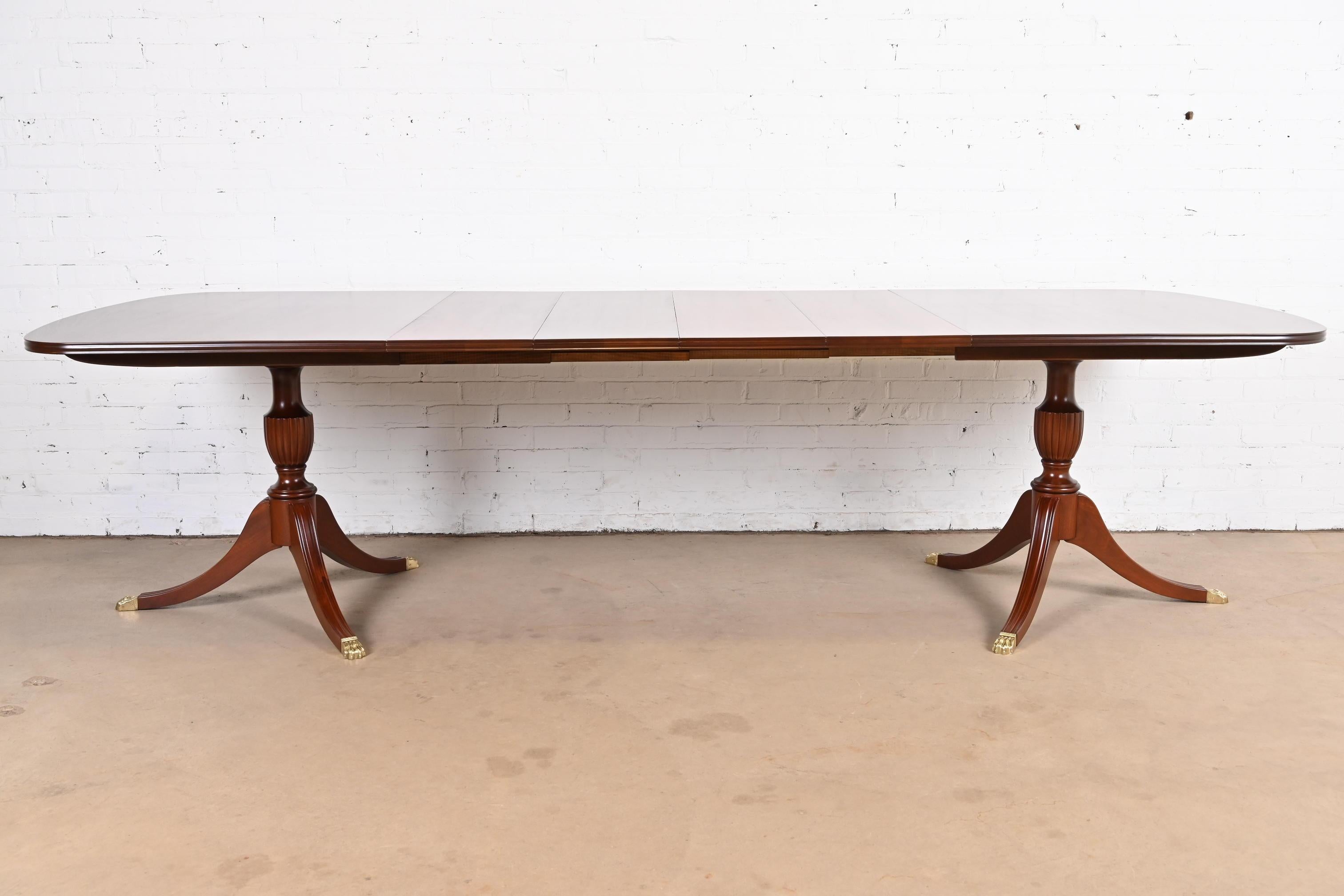 American Henkel Harris Georgian Mahogany Double Pedestal Dining Table, Refinished For Sale