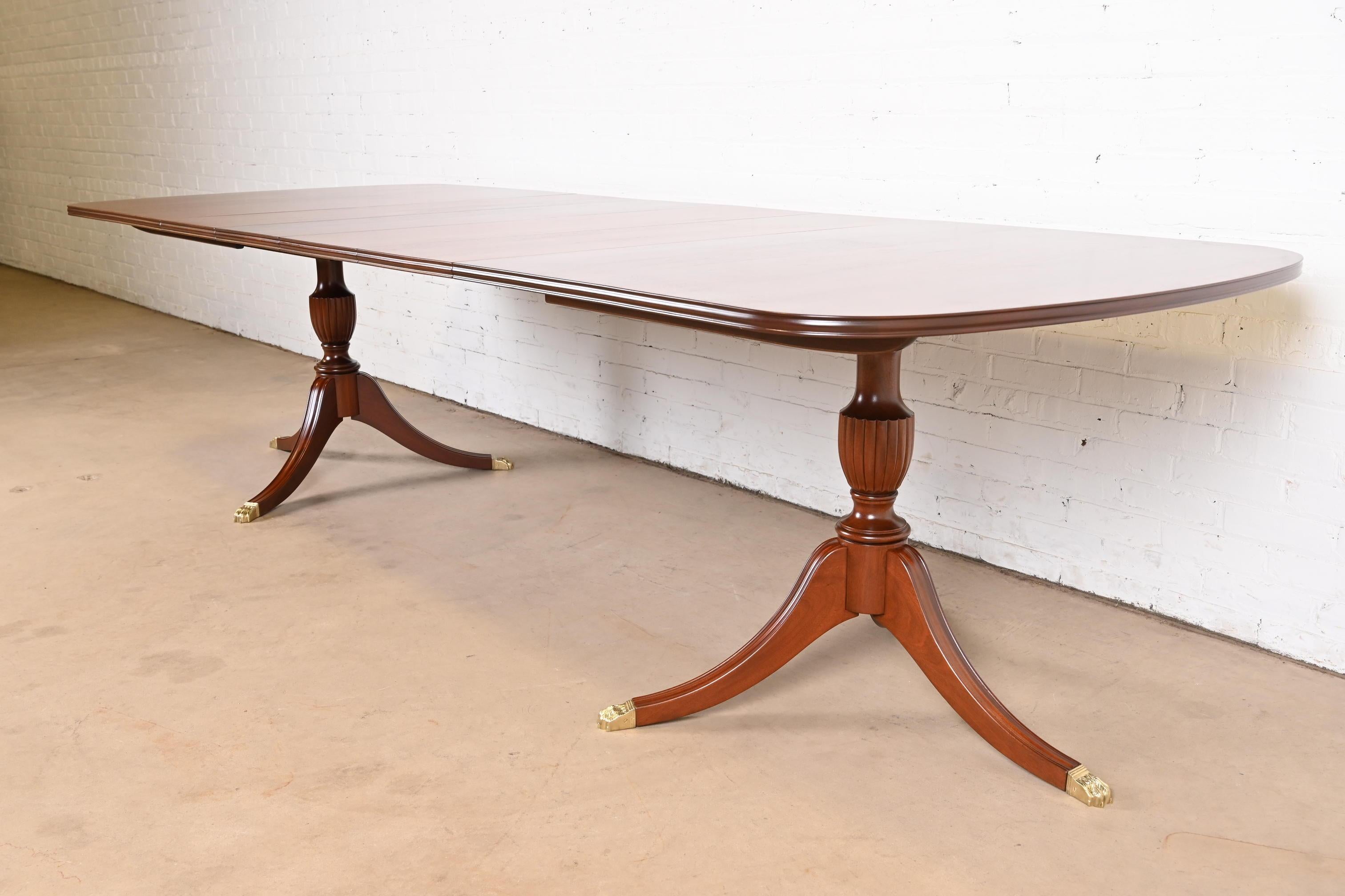 20th Century Henkel Harris Georgian Mahogany Double Pedestal Dining Table, Refinished For Sale