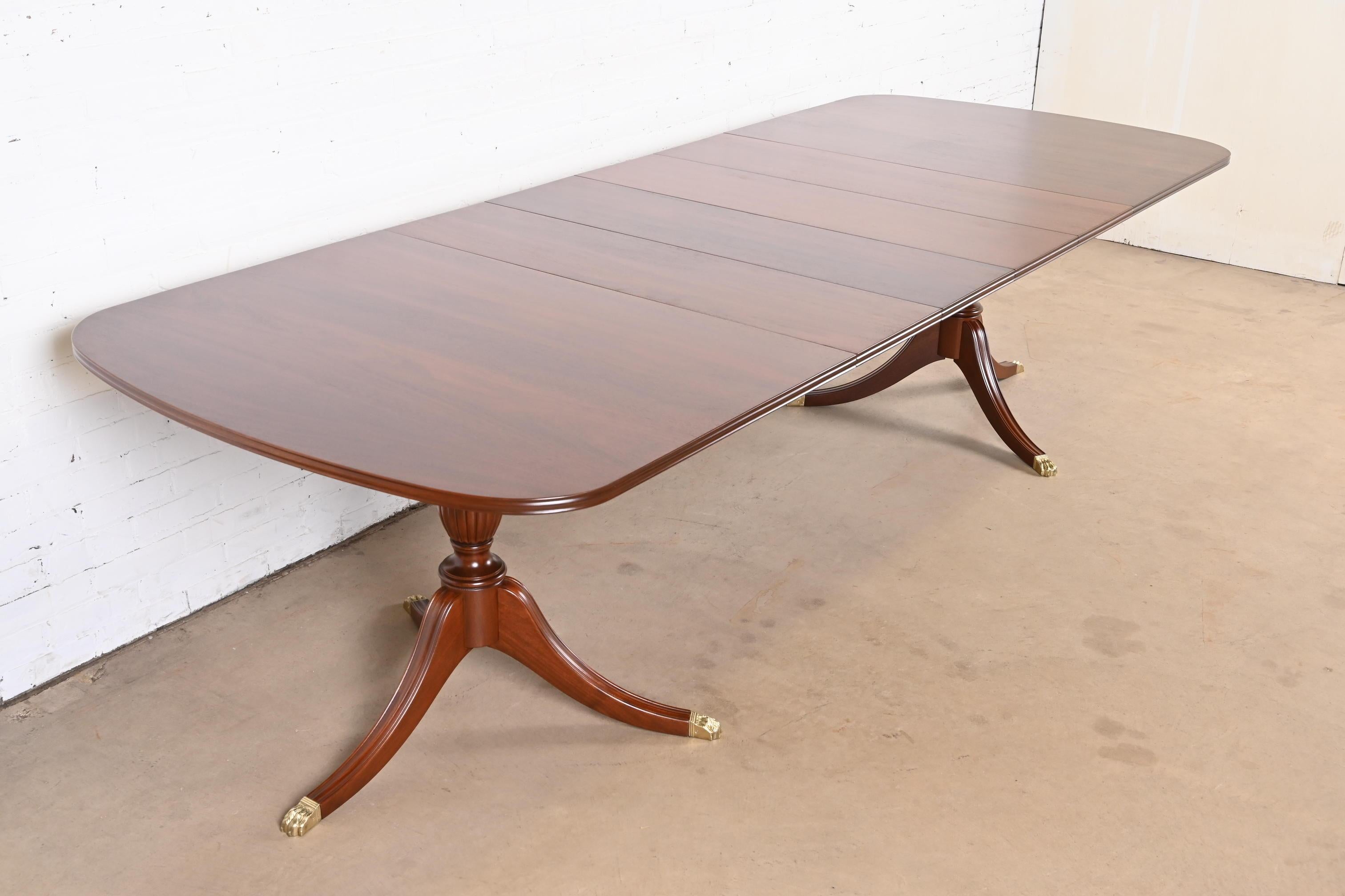 Brass Henkel Harris Georgian Mahogany Double Pedestal Dining Table, Refinished For Sale