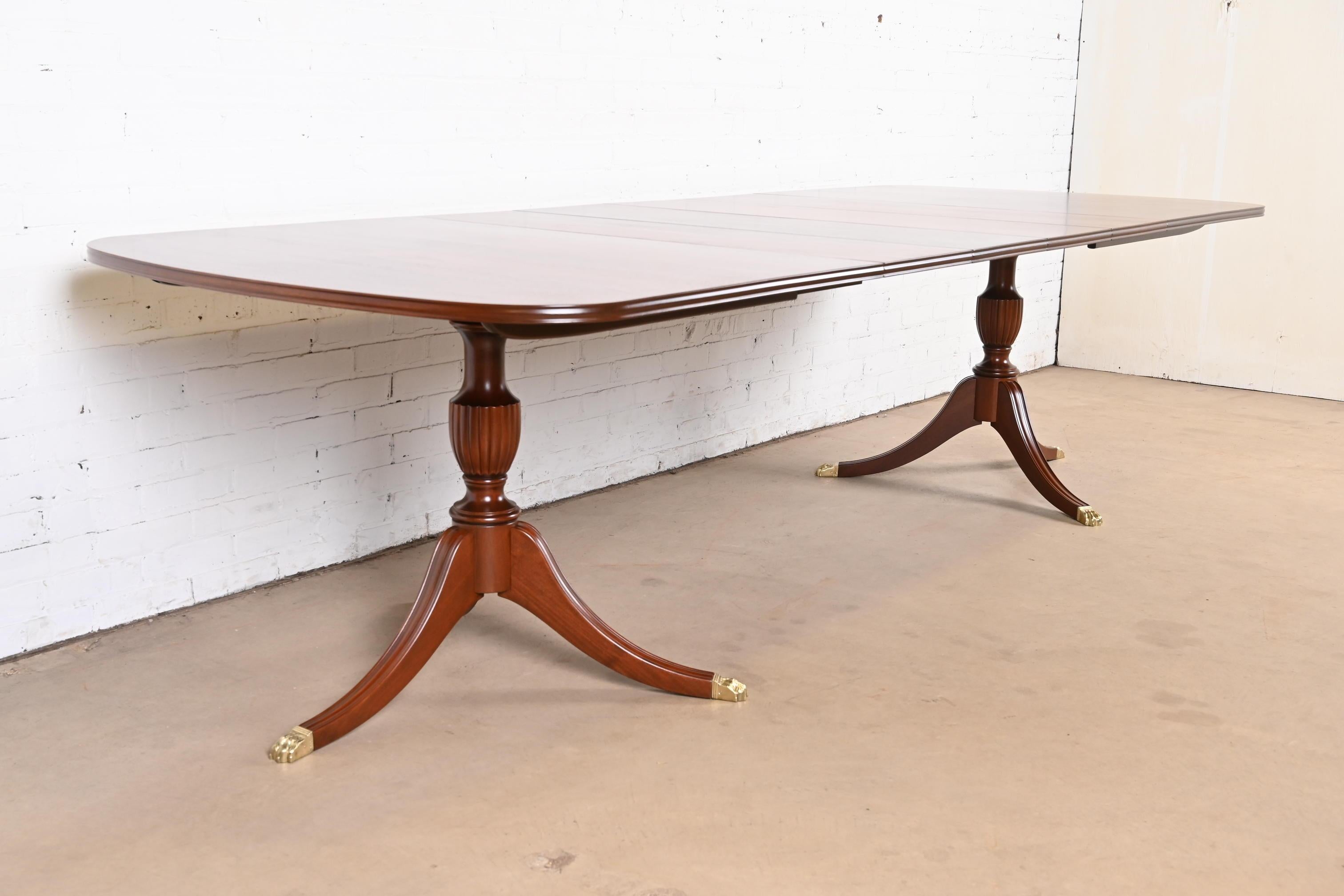 Henkel Harris Georgian Mahogany Double Pedestal Dining Table, Refinished For Sale 1
