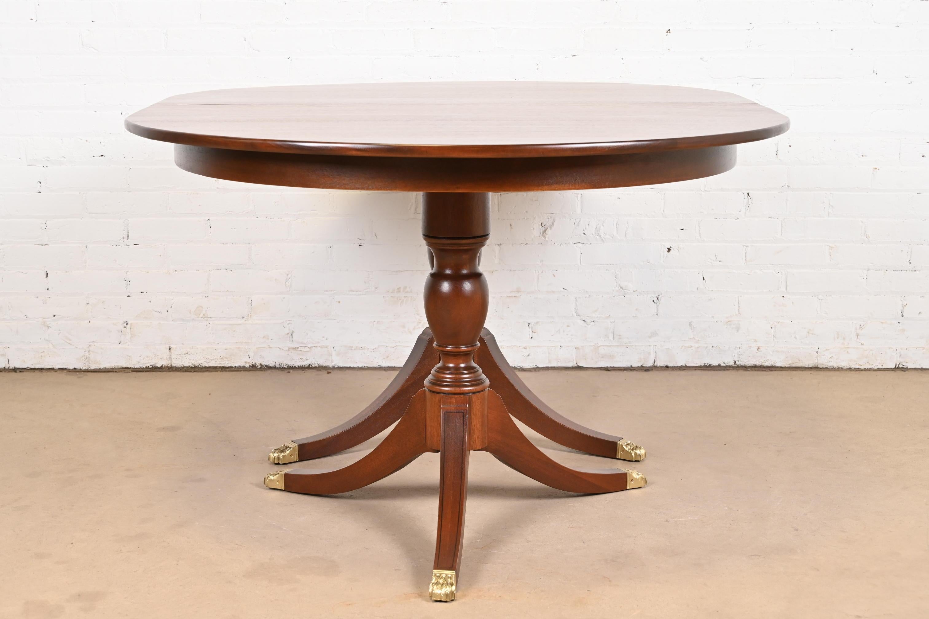 Henkel Harris Georgian Mahogany Double Pedestal Extension Dining Table For Sale 5