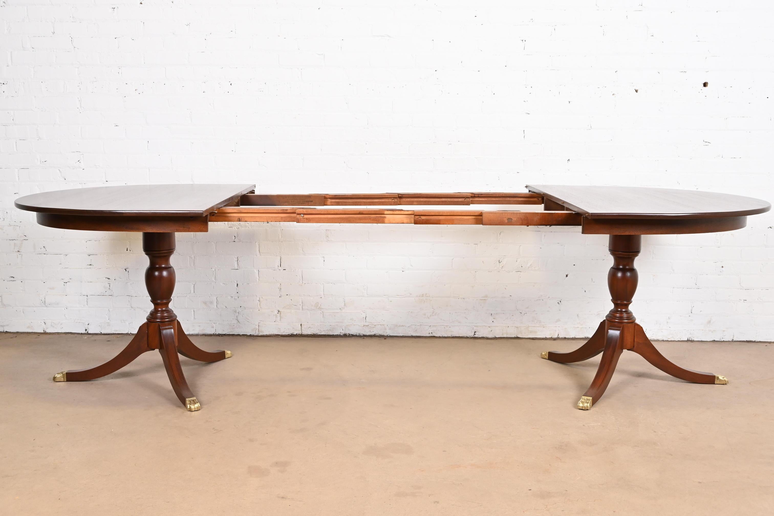 Brass Henkel Harris Georgian Mahogany Double Pedestal Extension Dining Table For Sale