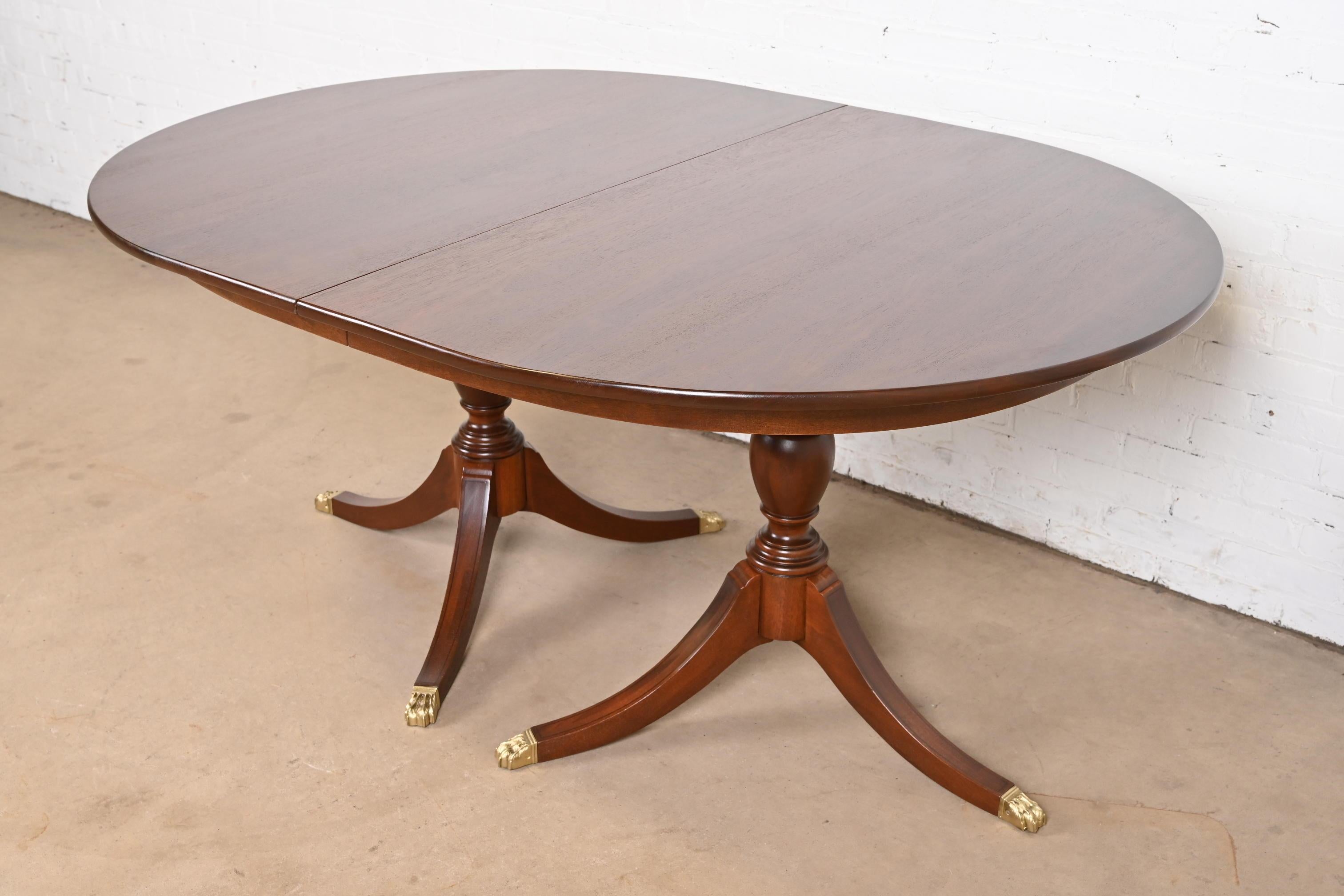 Henkel Harris Georgian Mahogany Double Pedestal Extension Dining Table For Sale 2