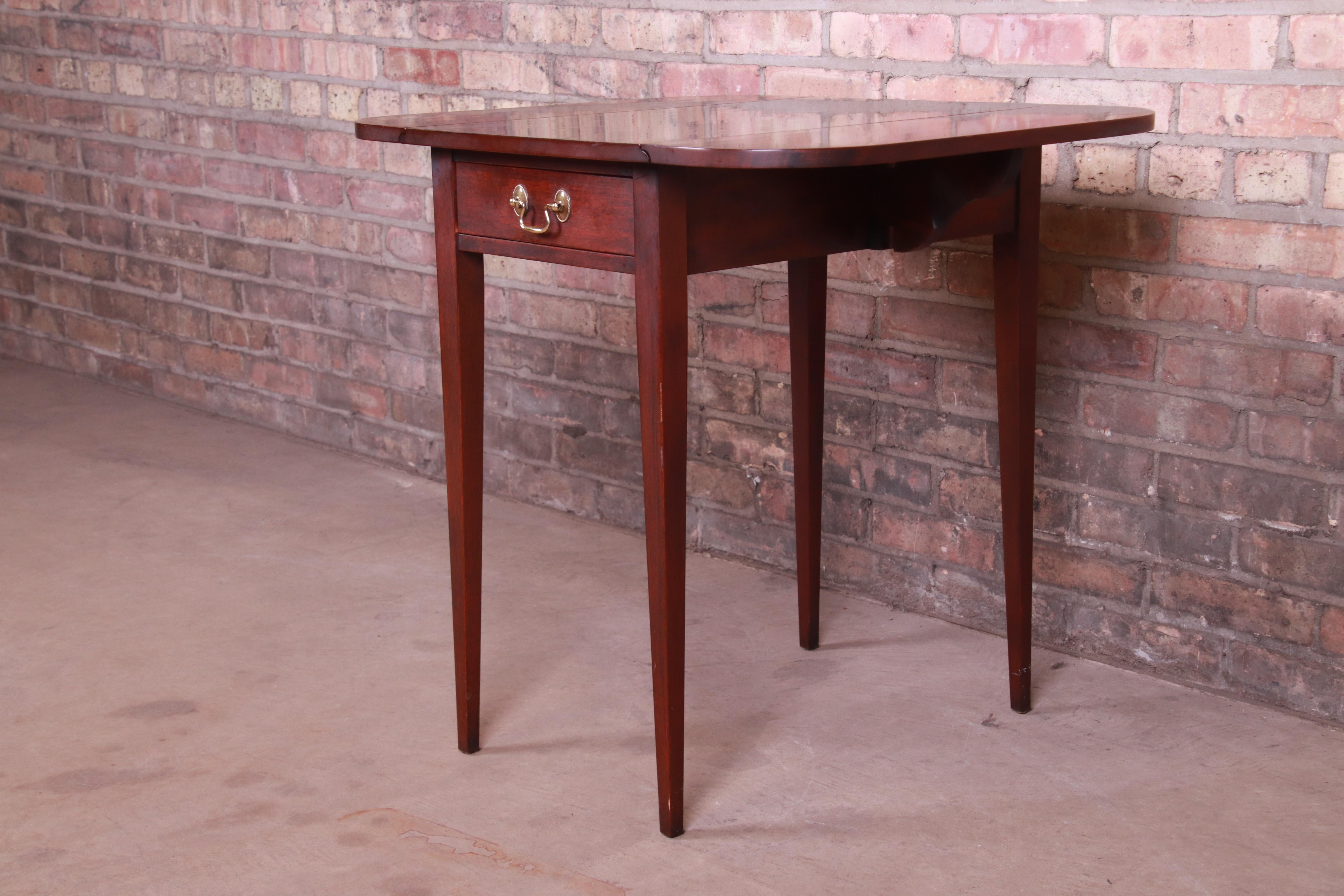 Henkel Harris Georgian Mahogany Drop-Leaf Pembroke Side Table 2