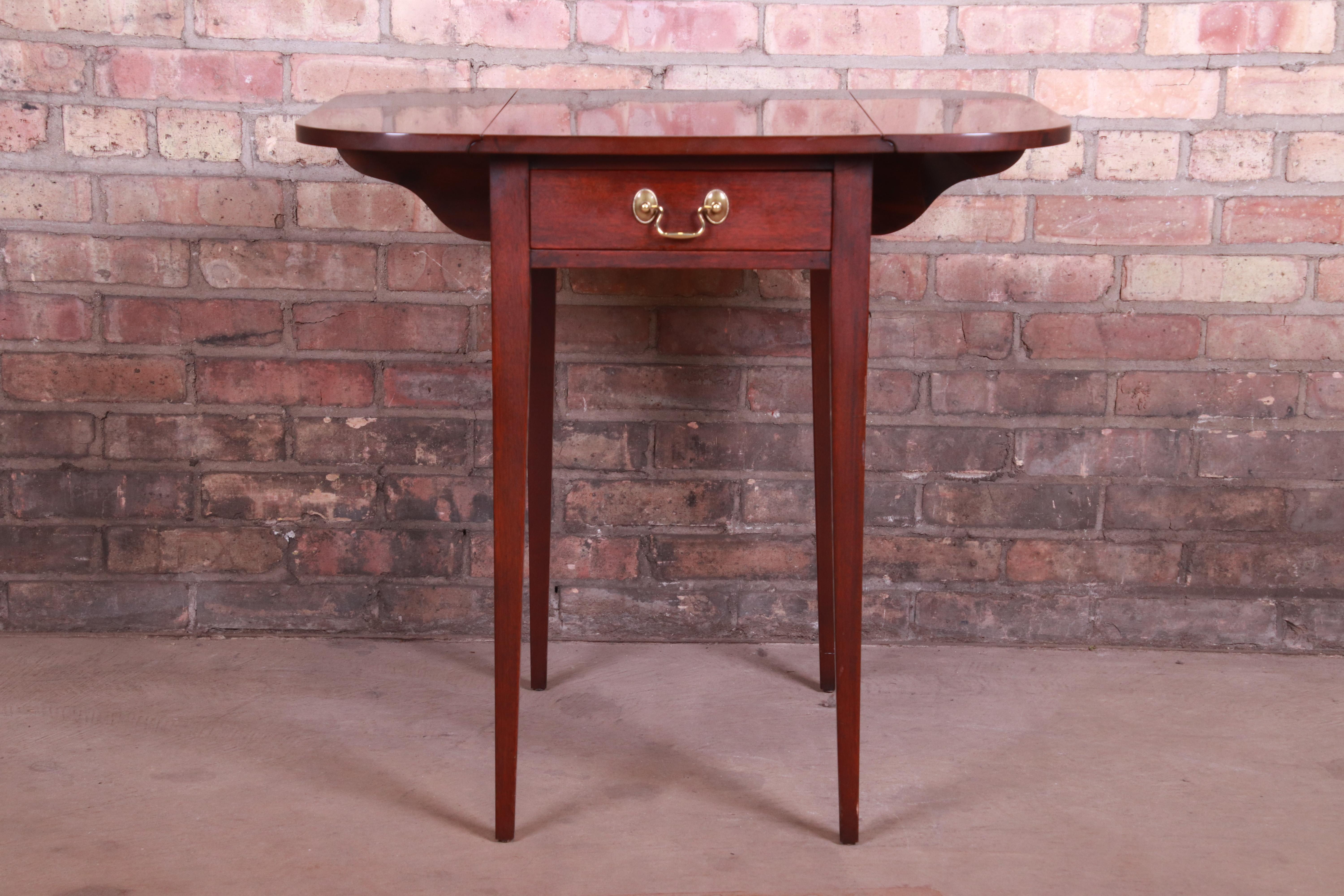 Brass Henkel Harris Georgian Mahogany Drop-Leaf Pembroke Side Table