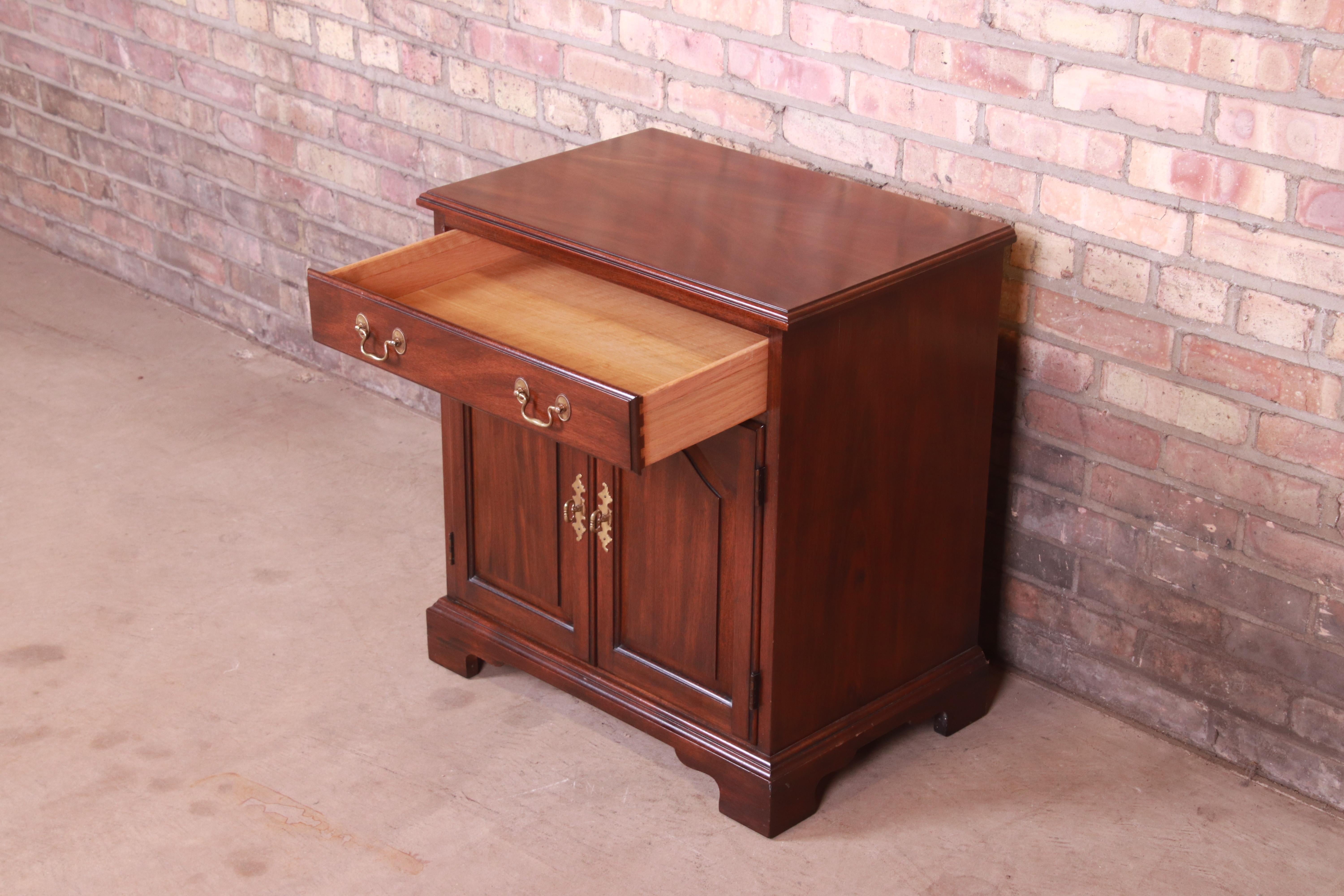 Henkel Harris Georgian Mahogany Nightstand 2