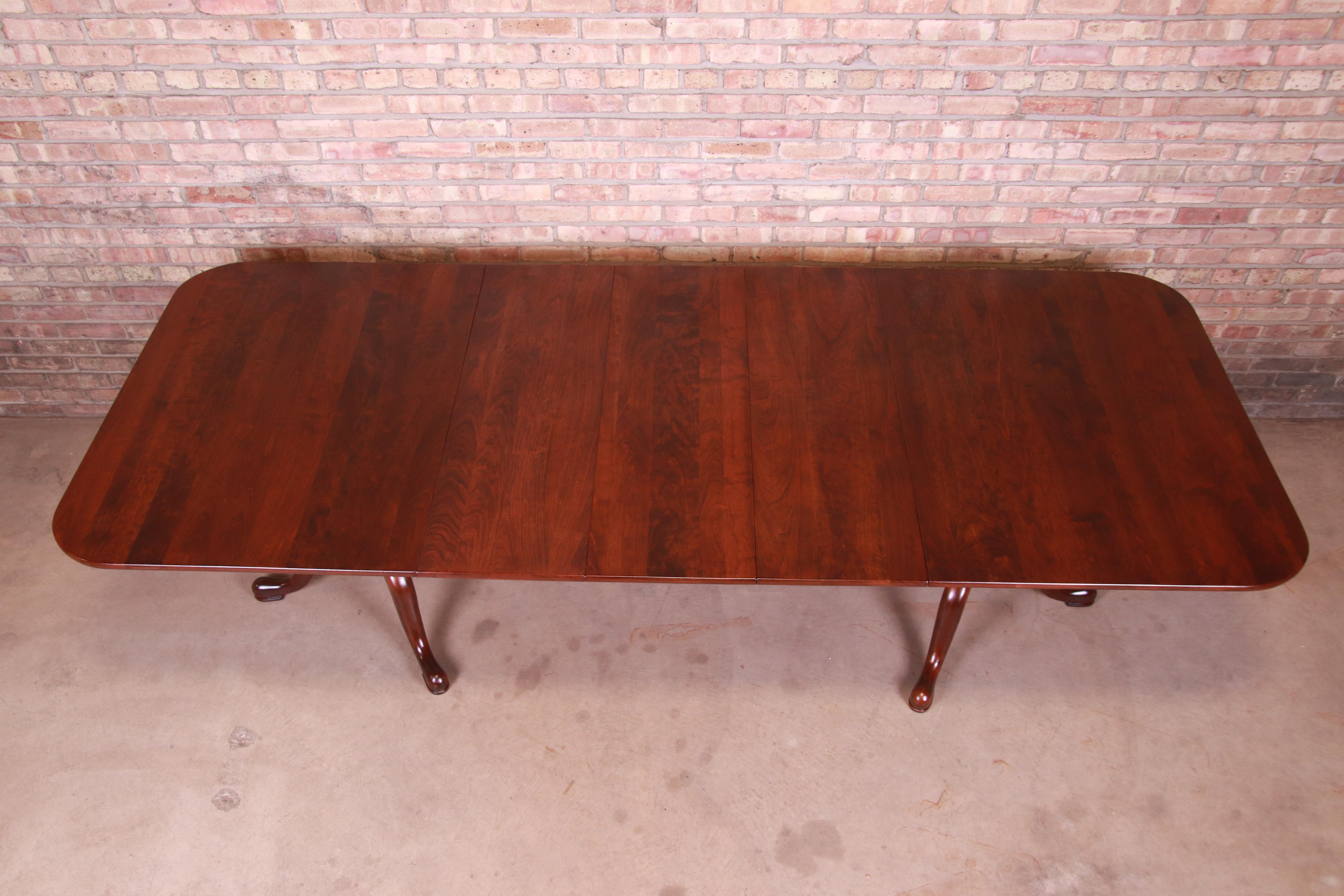 Henkel Harris Georgian Solid Cherry Double Pedestal Dining Table, Refinished In Good Condition In South Bend, IN