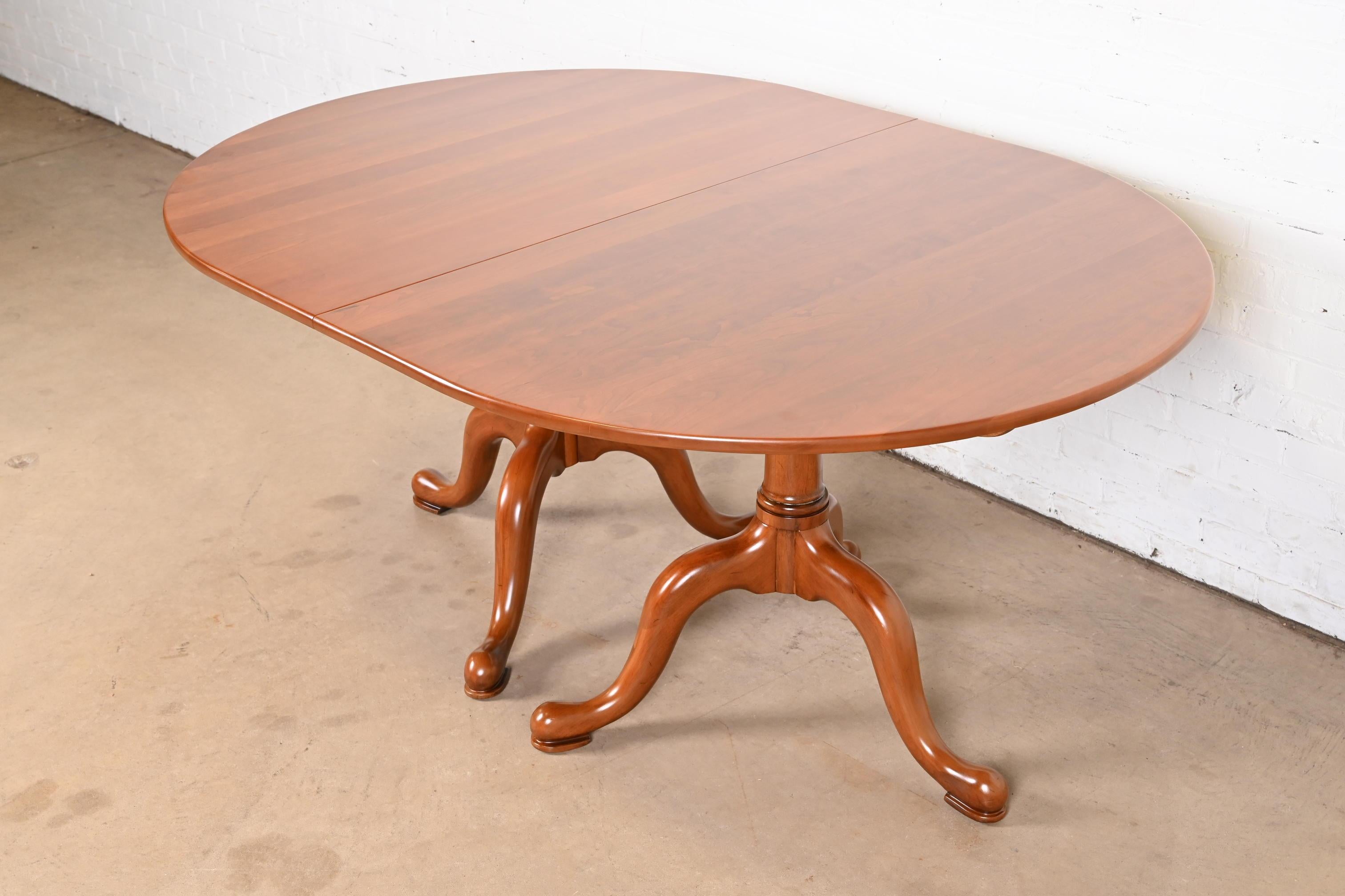 Henkel Harris Georgian Solid Cherry Wood Double Pedestal Extension Dining Table For Sale 7