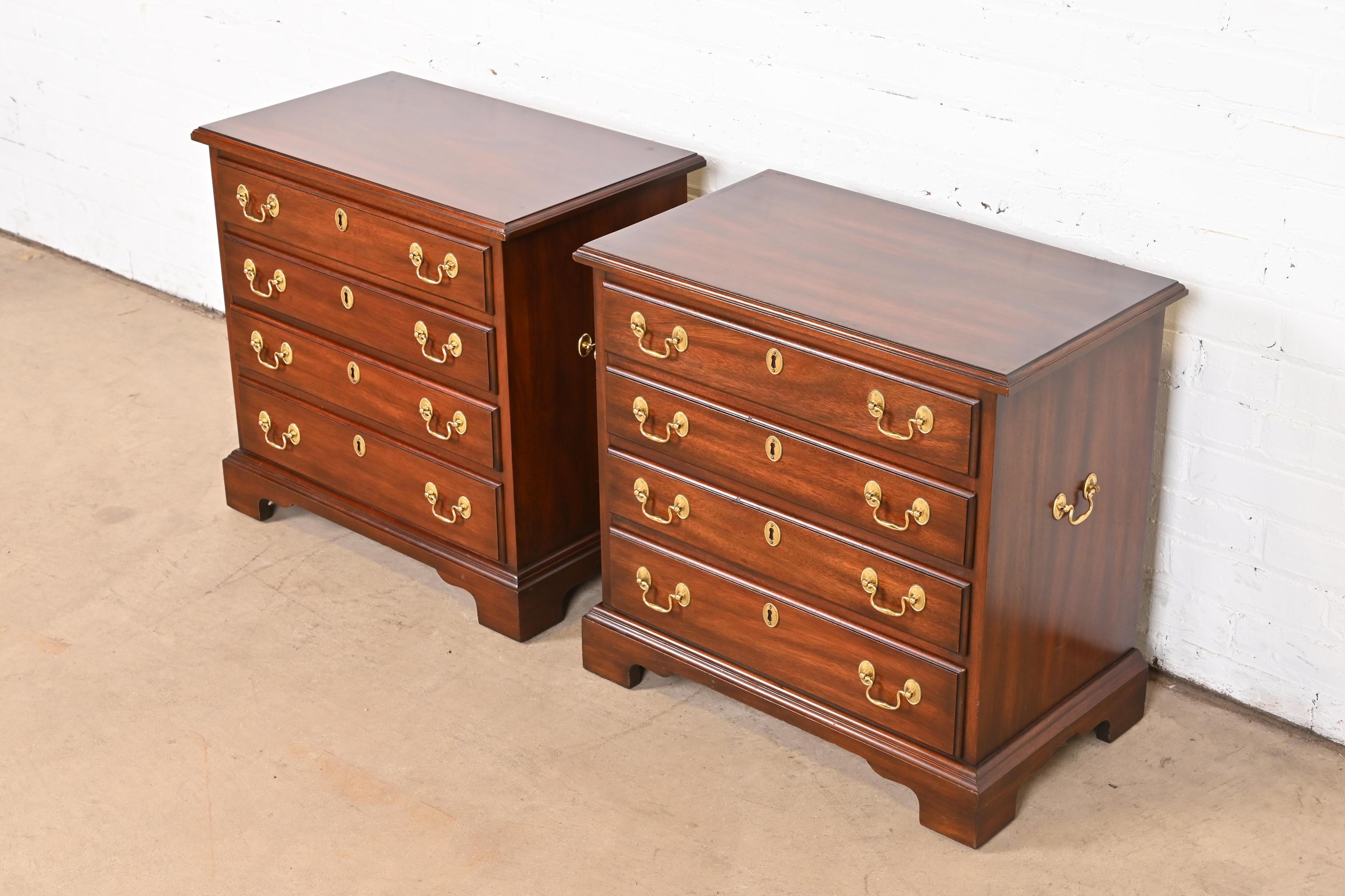 Henkel Harris Georgian Solid Mahogany Bedside Chests, Pair In Good Condition In South Bend, IN