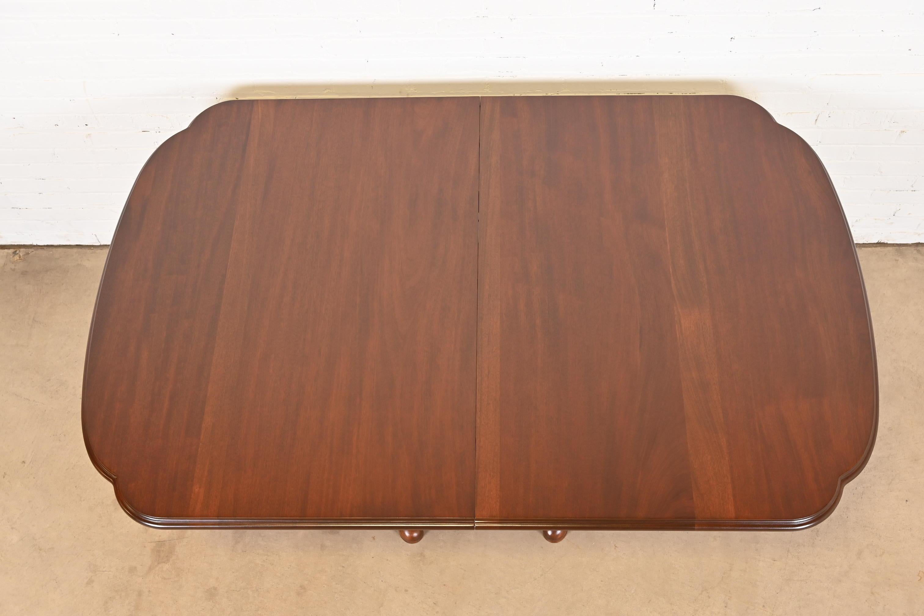 Henkel Harris Georgian Solid Mahogany Double Pedestal Dining Table, Refinished 7