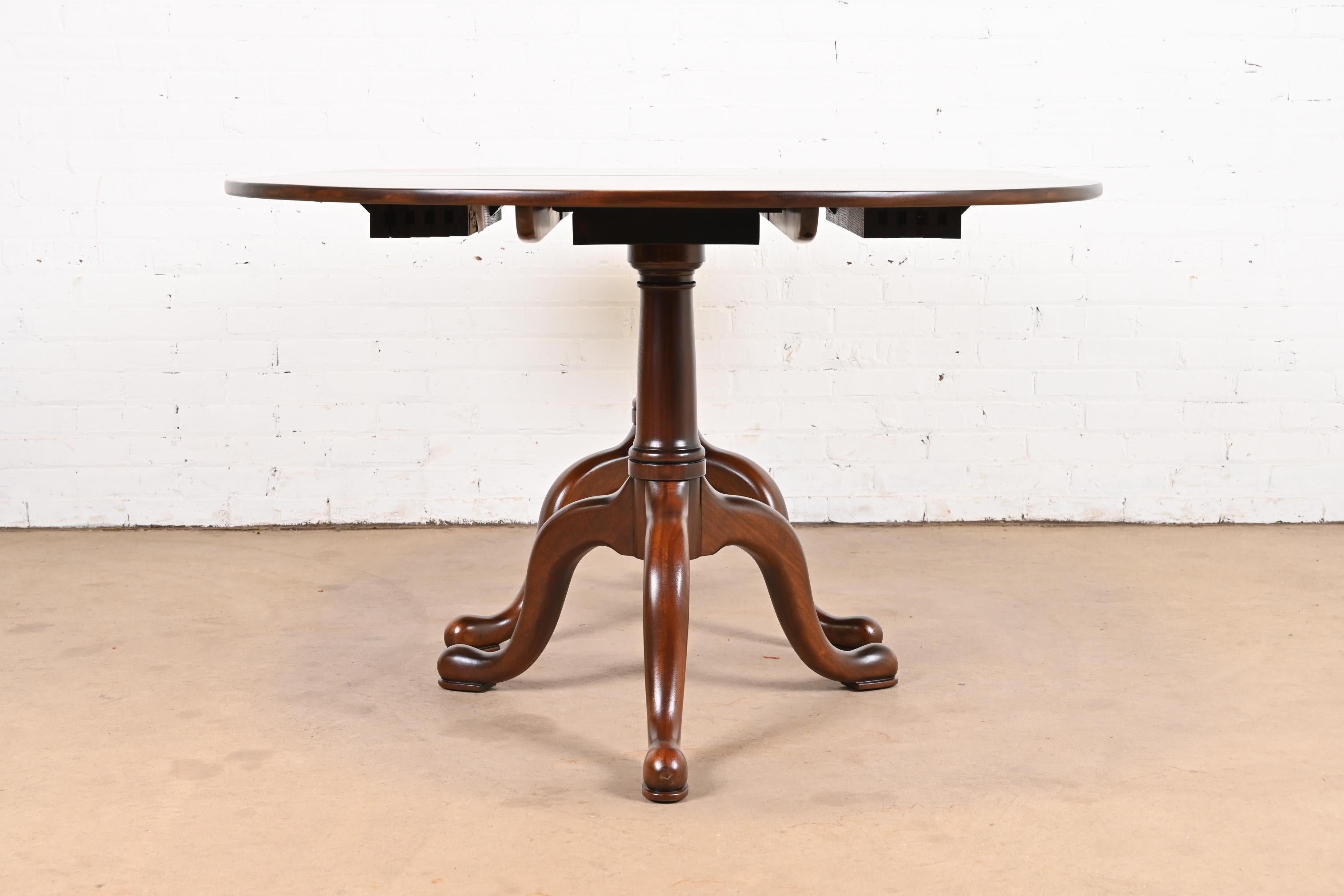 Henkel Harris Georgian Solid Mahogany Double Pedestal Dining Table, Refinished 9