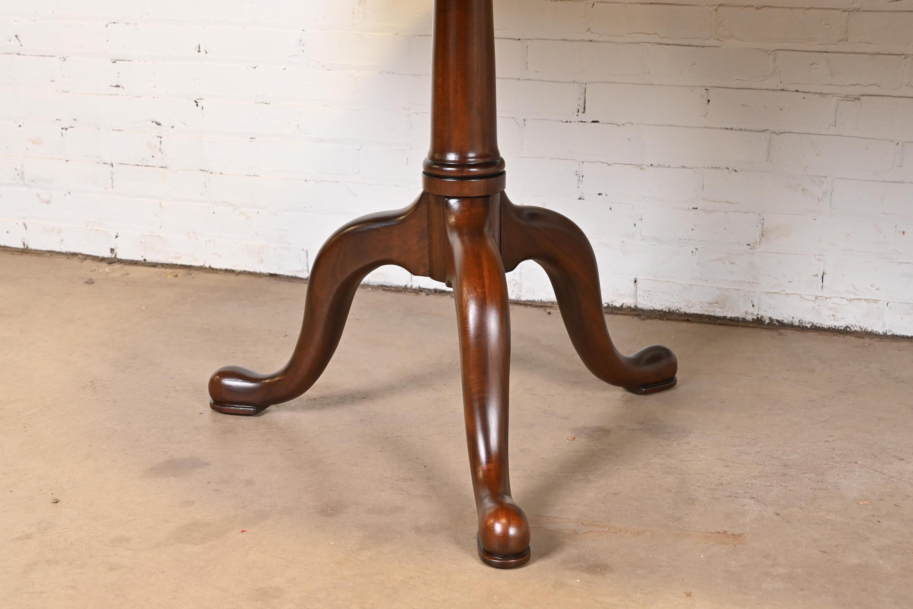 Henkel Harris Georgian Solid Mahogany Double Pedestal Dining Table, Refinished 4