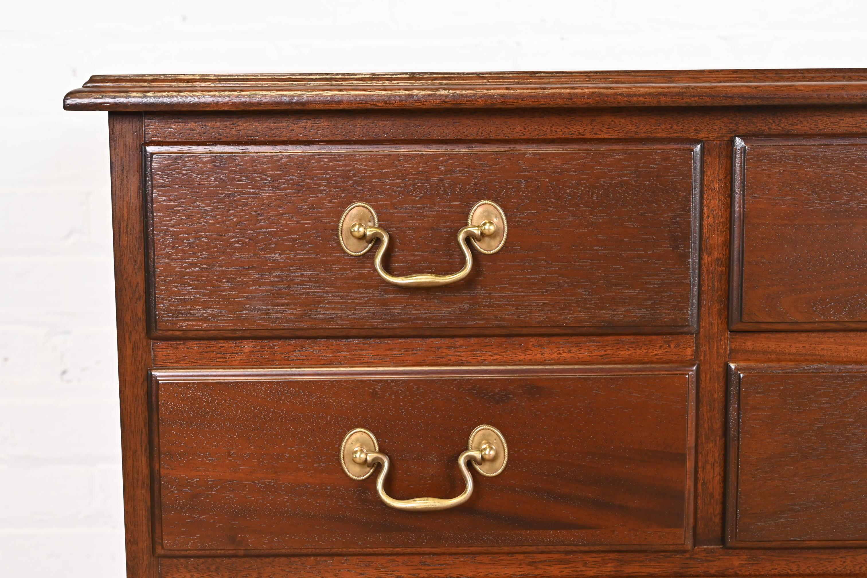 Henkel Harris Georgian Solid Mahogany Ten-Drawer Dresser, Newly Refinished 9