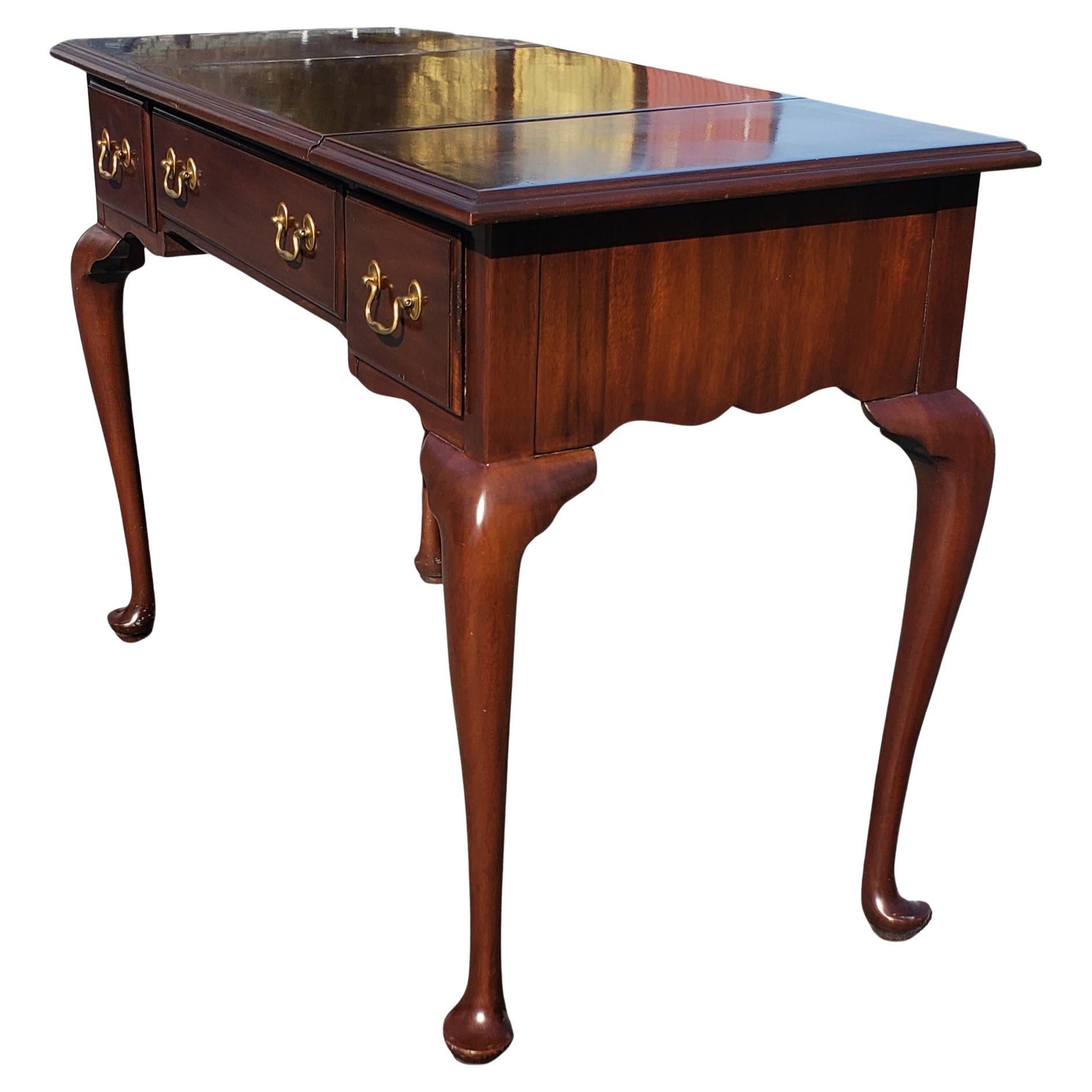 Woodwork Henkel Harris Mahogany Vanity Dressing Table Desk with fliptop Mirror