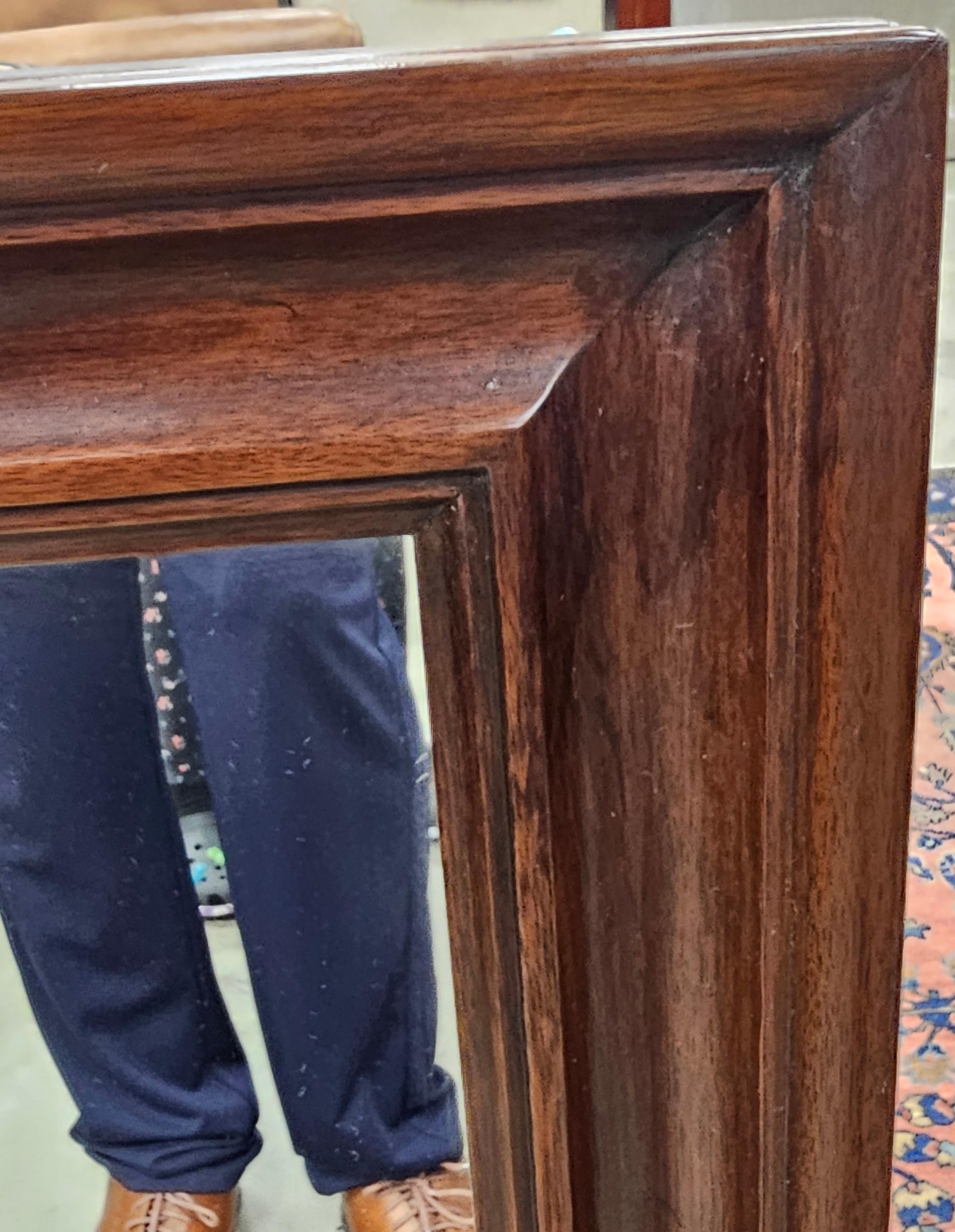 Henkel-Harris Neoclassical Mahogany Framed Wall Mirror In Good Condition For Sale In Germantown, MD