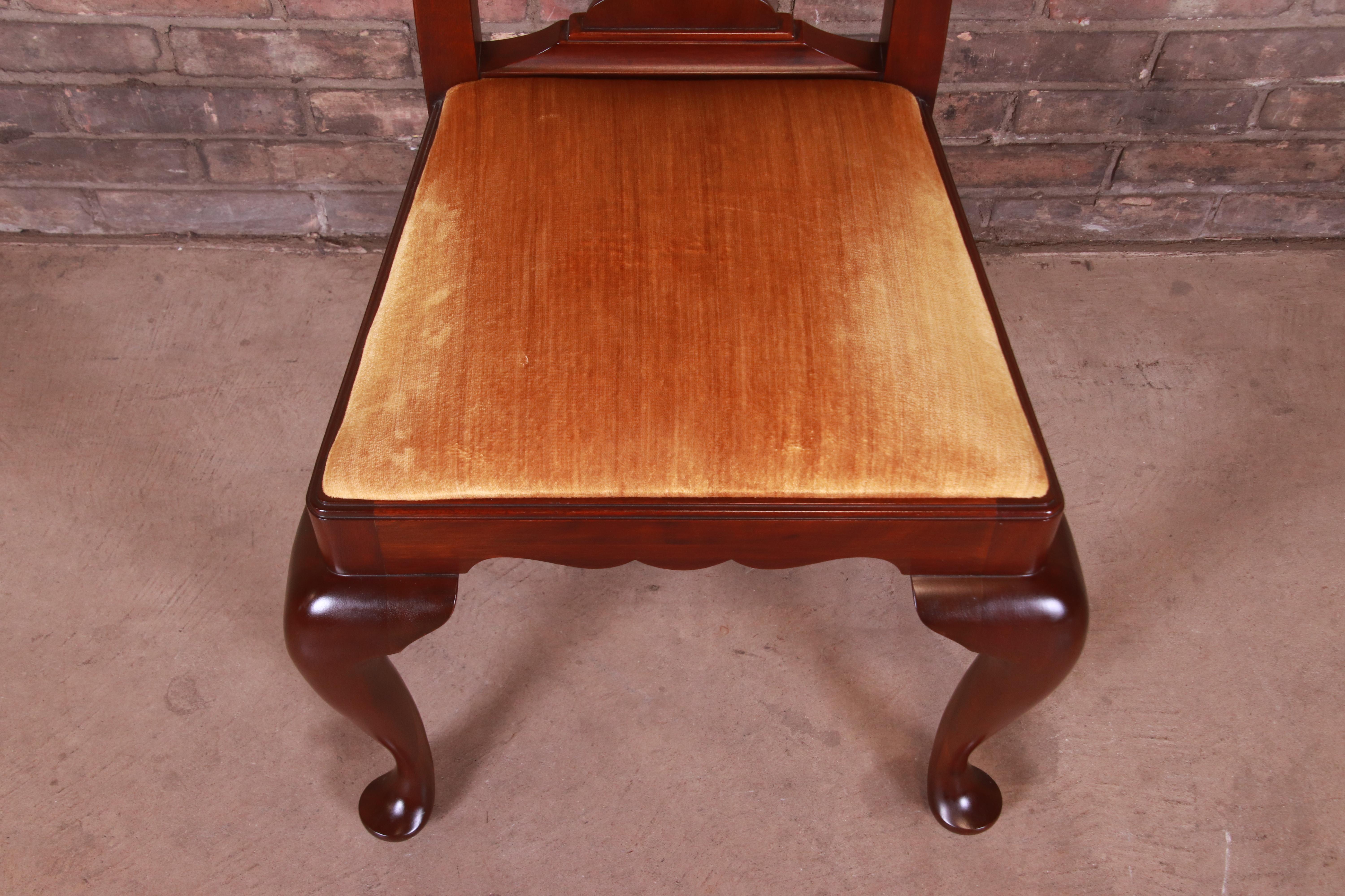 Henkel Harris Queen Anne Mahogany Dining Chairs, Set of Six 5