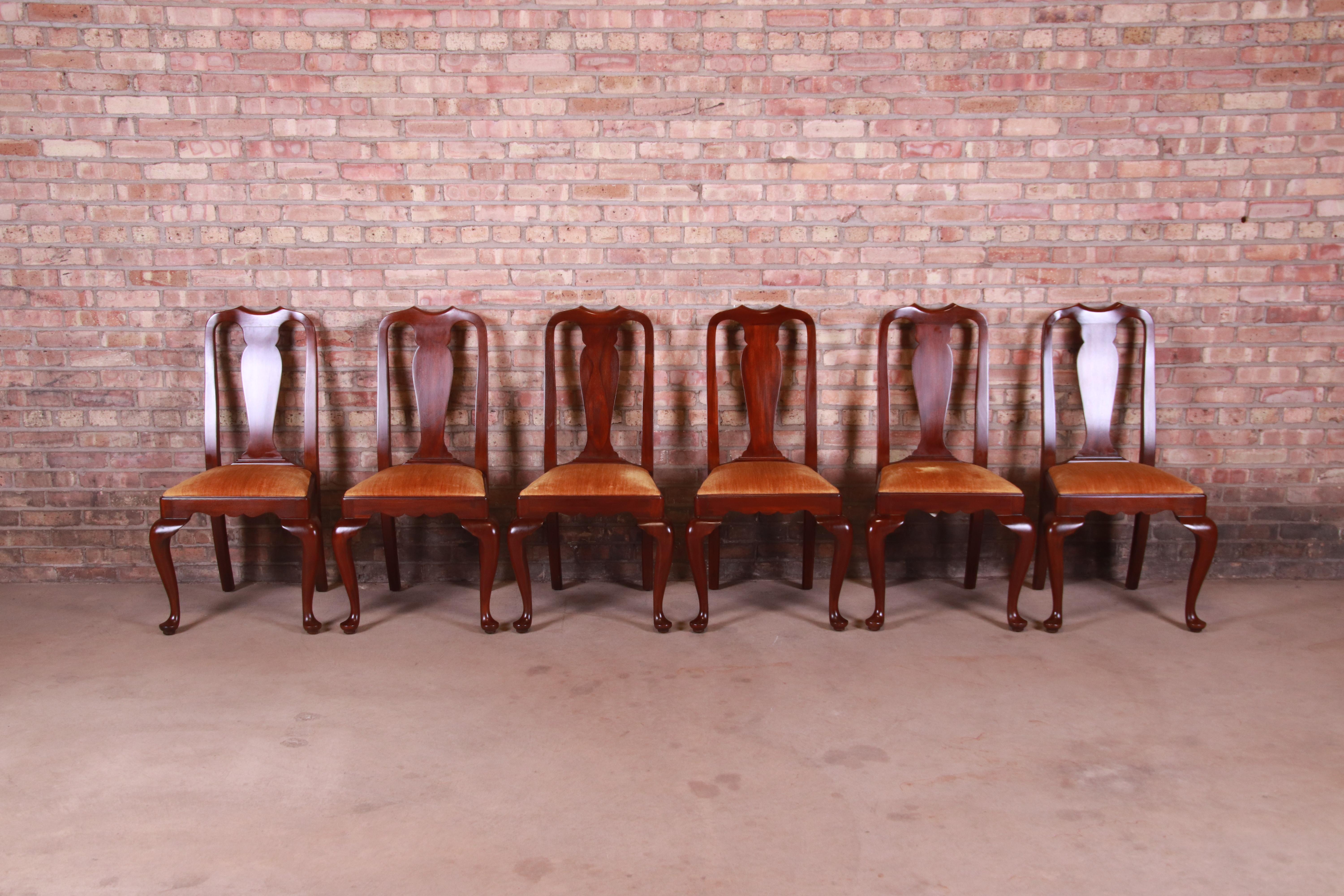 Henkel Harris Queen Anne Mahogany Dining Chairs, Set of Six In Good Condition In South Bend, IN