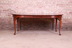 Henkel Harris Queen Anne Mahogany Extension Dining Table