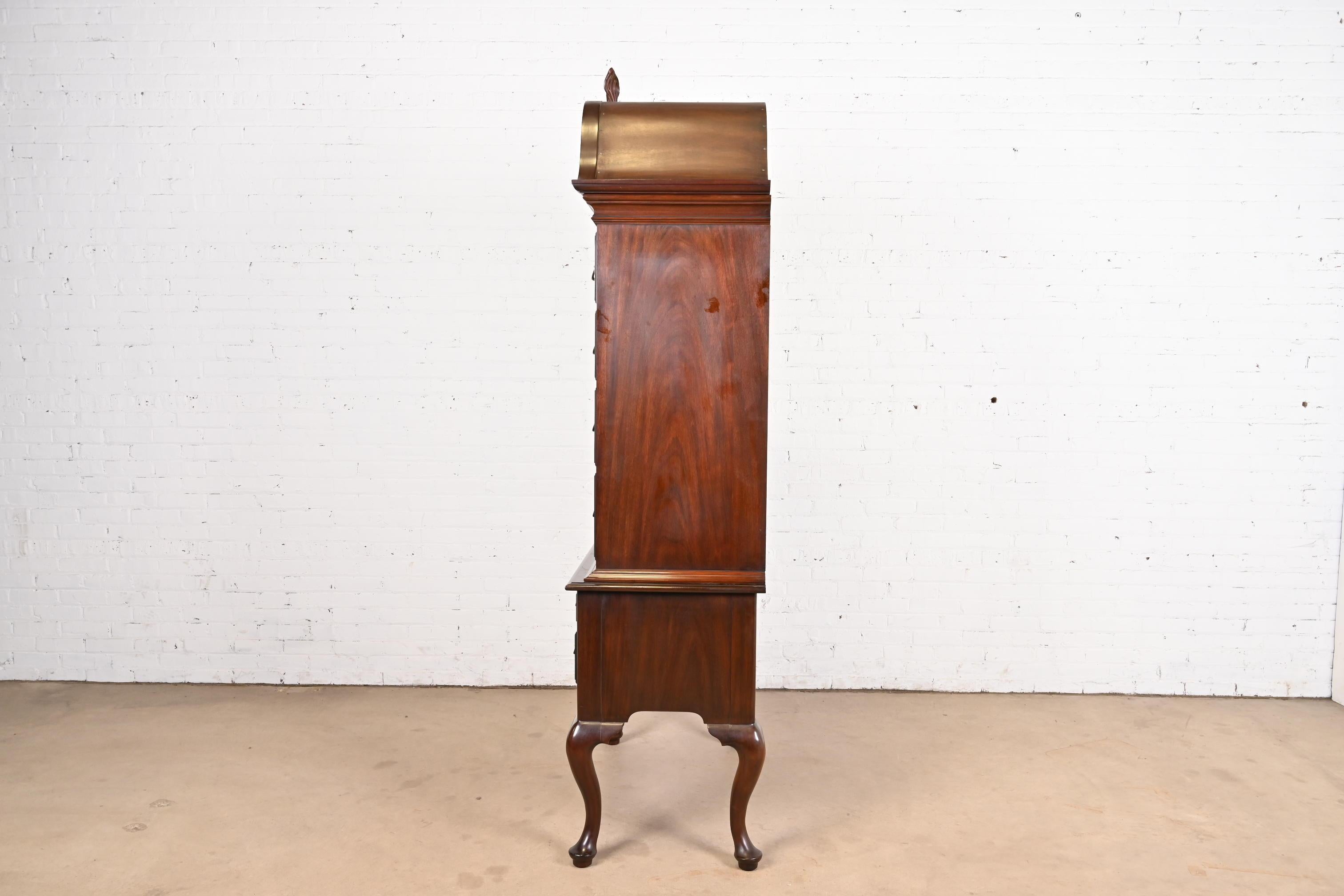 Henkel Harris Queen Anne Mahogany Highboy Dresser, 1977 For Sale 5