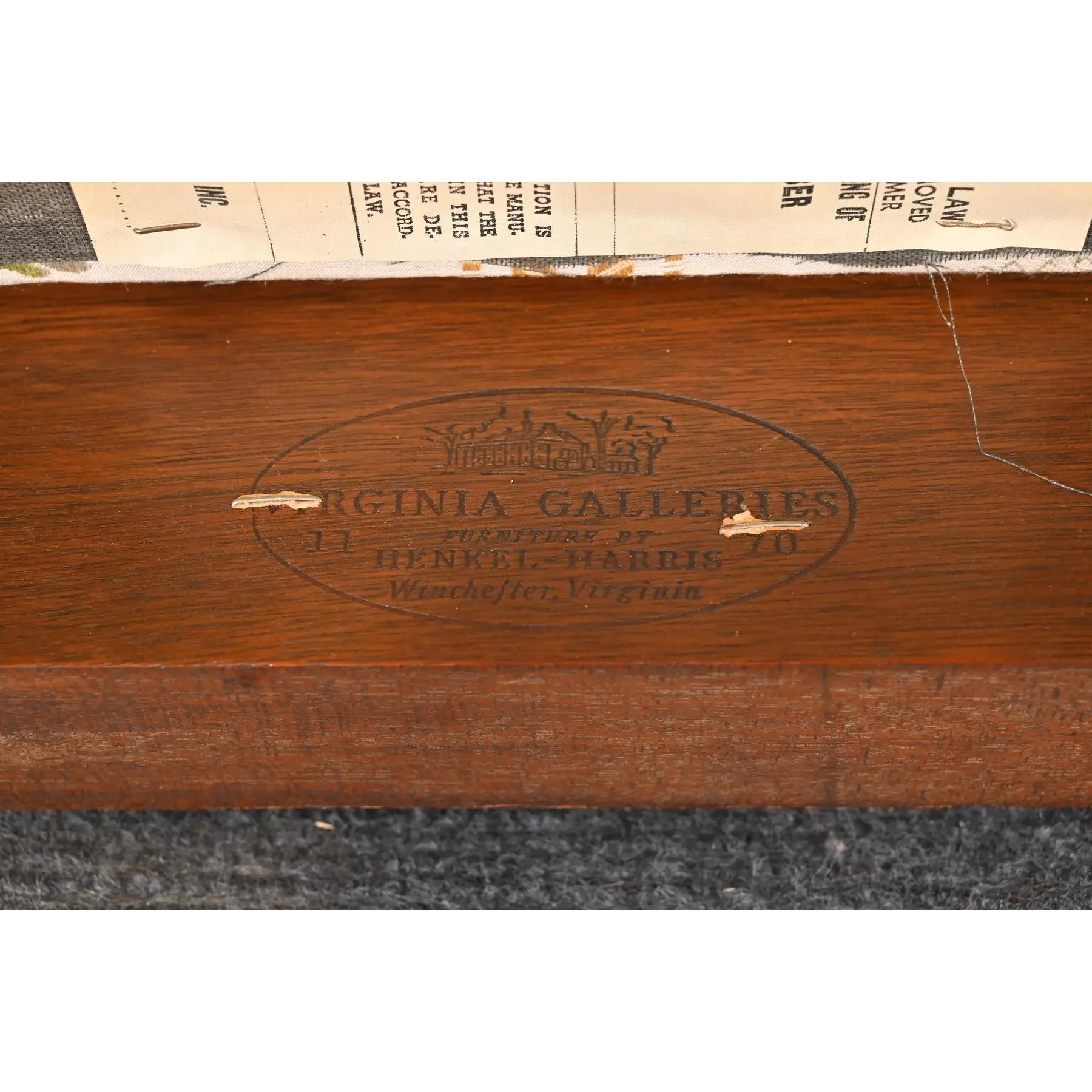 Paire de fauteuils ou de chaises de capitaine de salle à manger en acajou massif de Queen Anne Harris en vente 6