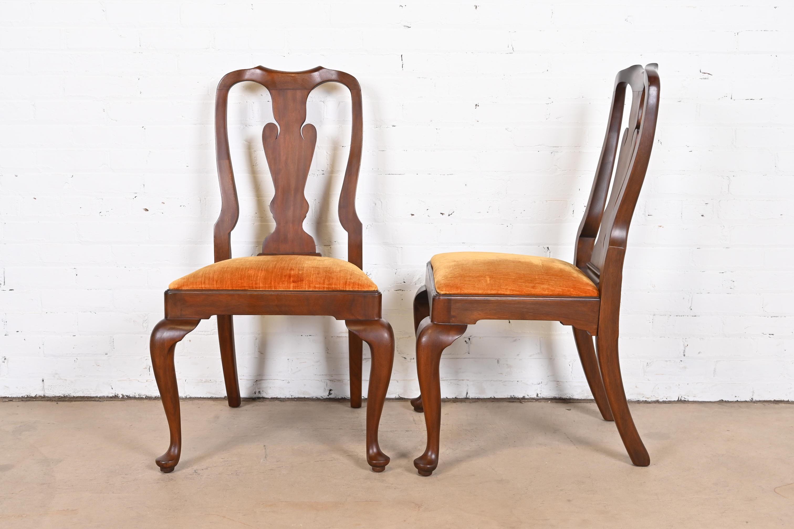 20th Century Henkel Harris Queen Anne Solid Mahogany Dining Chairs, Set of Eight For Sale