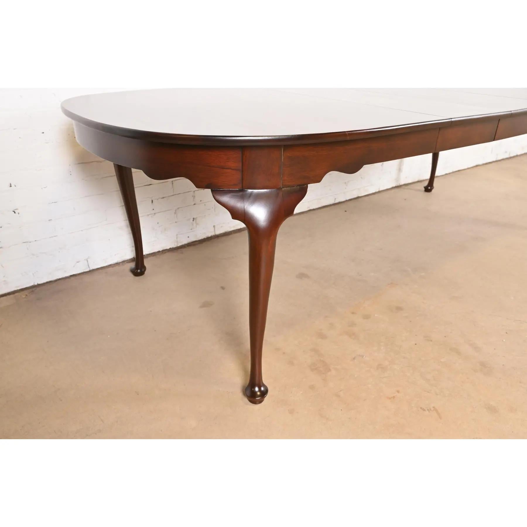 Henkel Harris Queen Anne Solid Mahogany Extension Dining Table, Newly Refinished For Sale 6