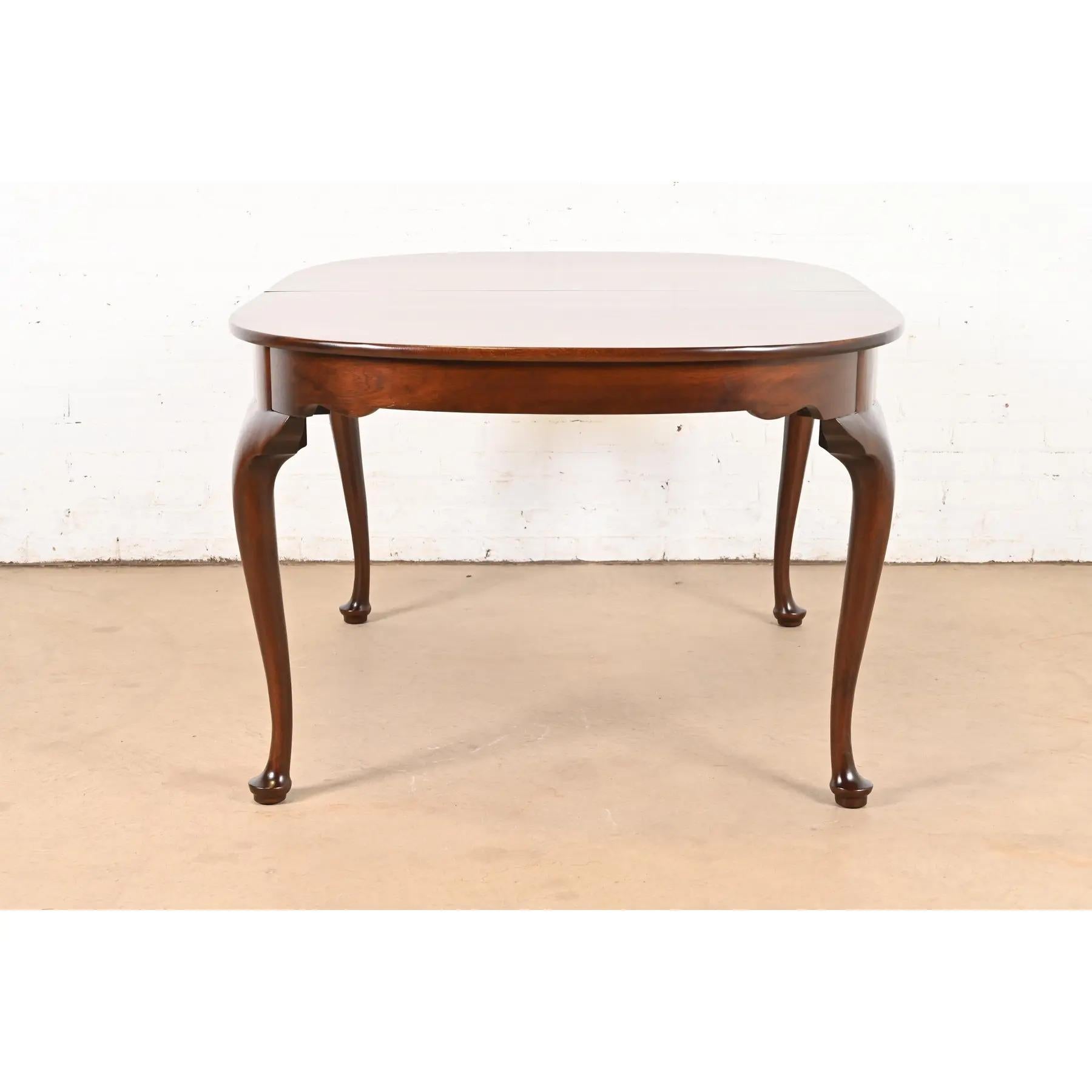Henkel Harris Queen Anne Solid Mahogany Extension Dining Table, Newly Refinished For Sale 8