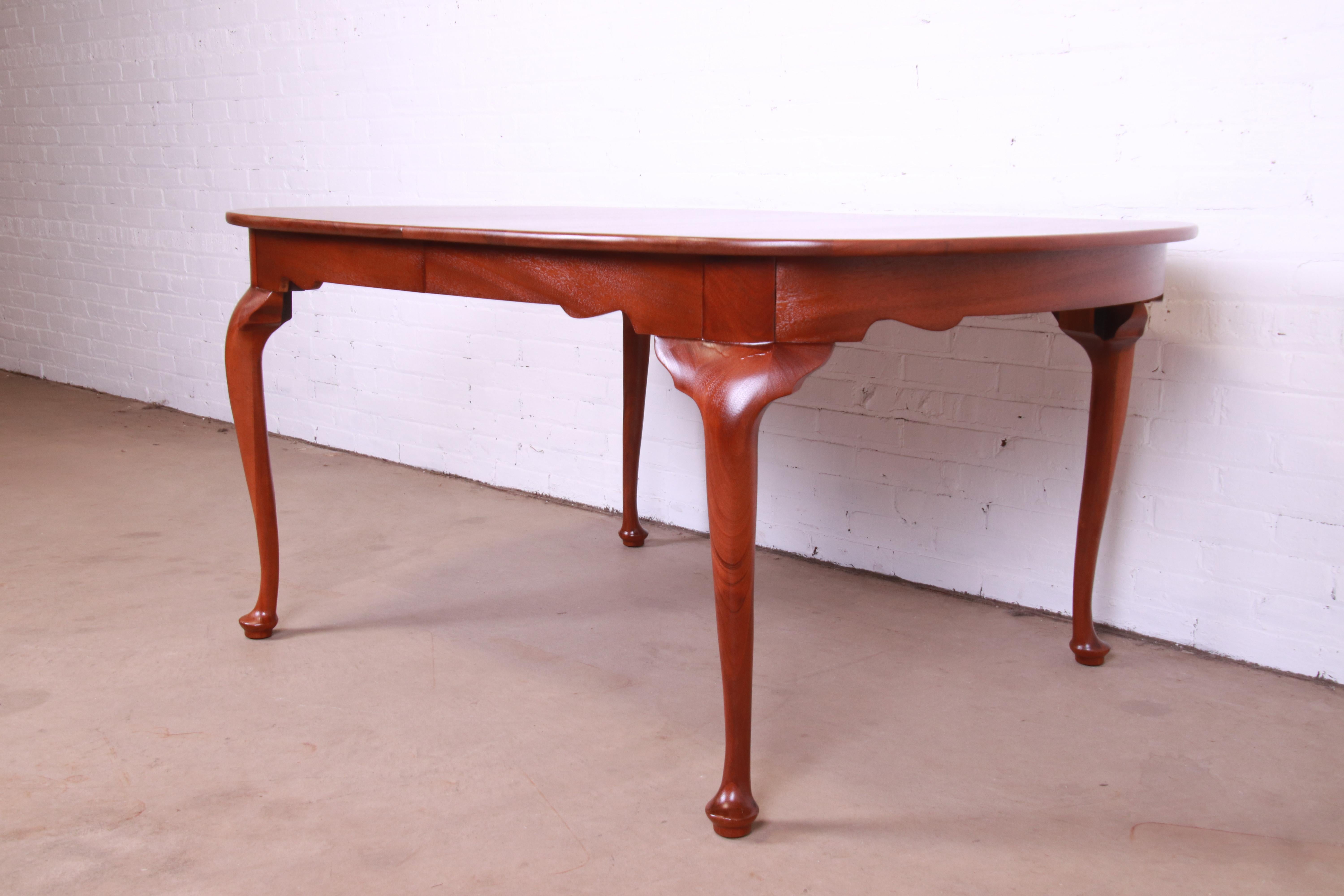 Henkel Harris Queen Anne Solid Mahogany Extension Dining Table, Newly Refinished For Sale 6
