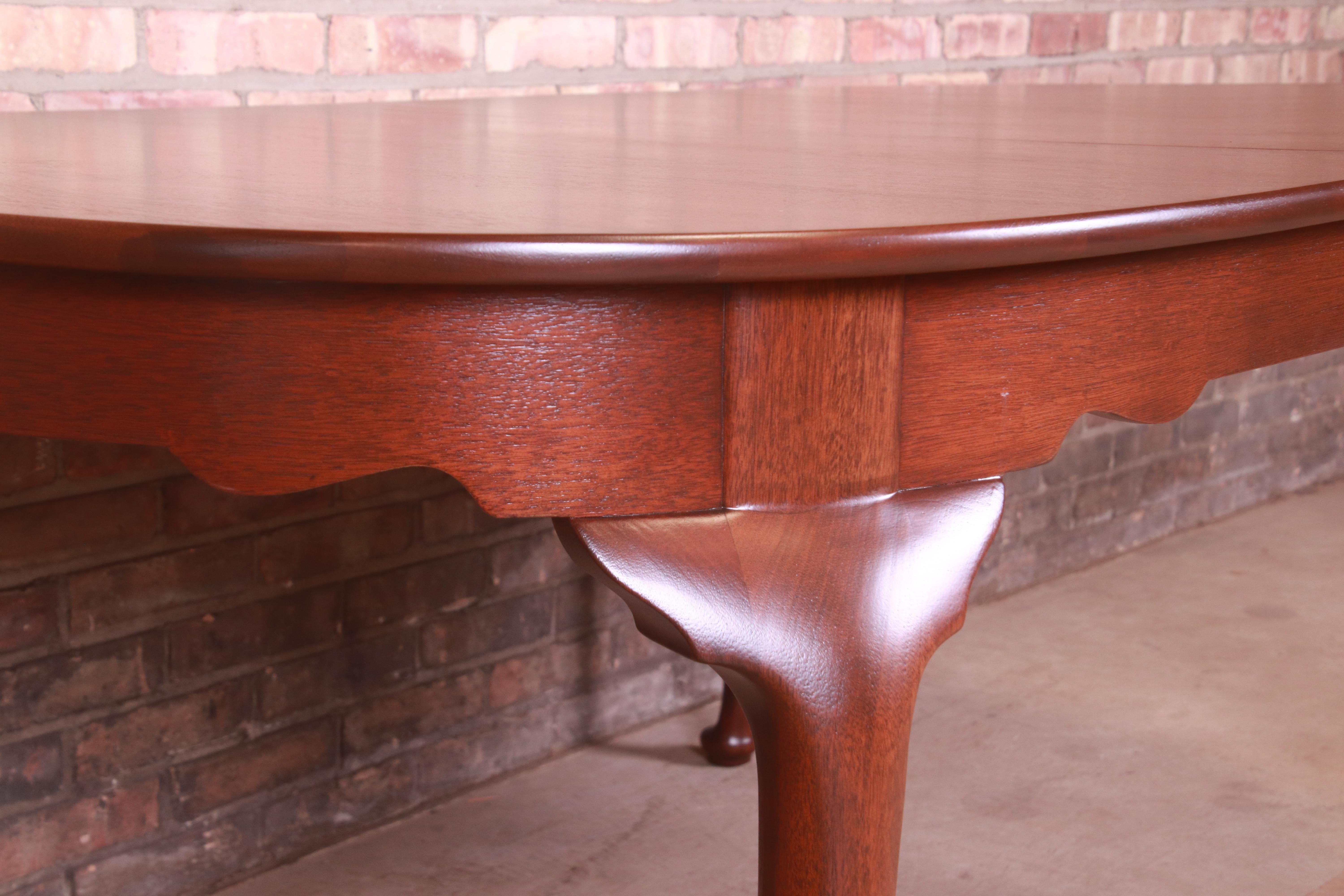 Henkel Harris Queen Anne Solid Mahogany Extension Dining Table, Newly Refinished For Sale 7