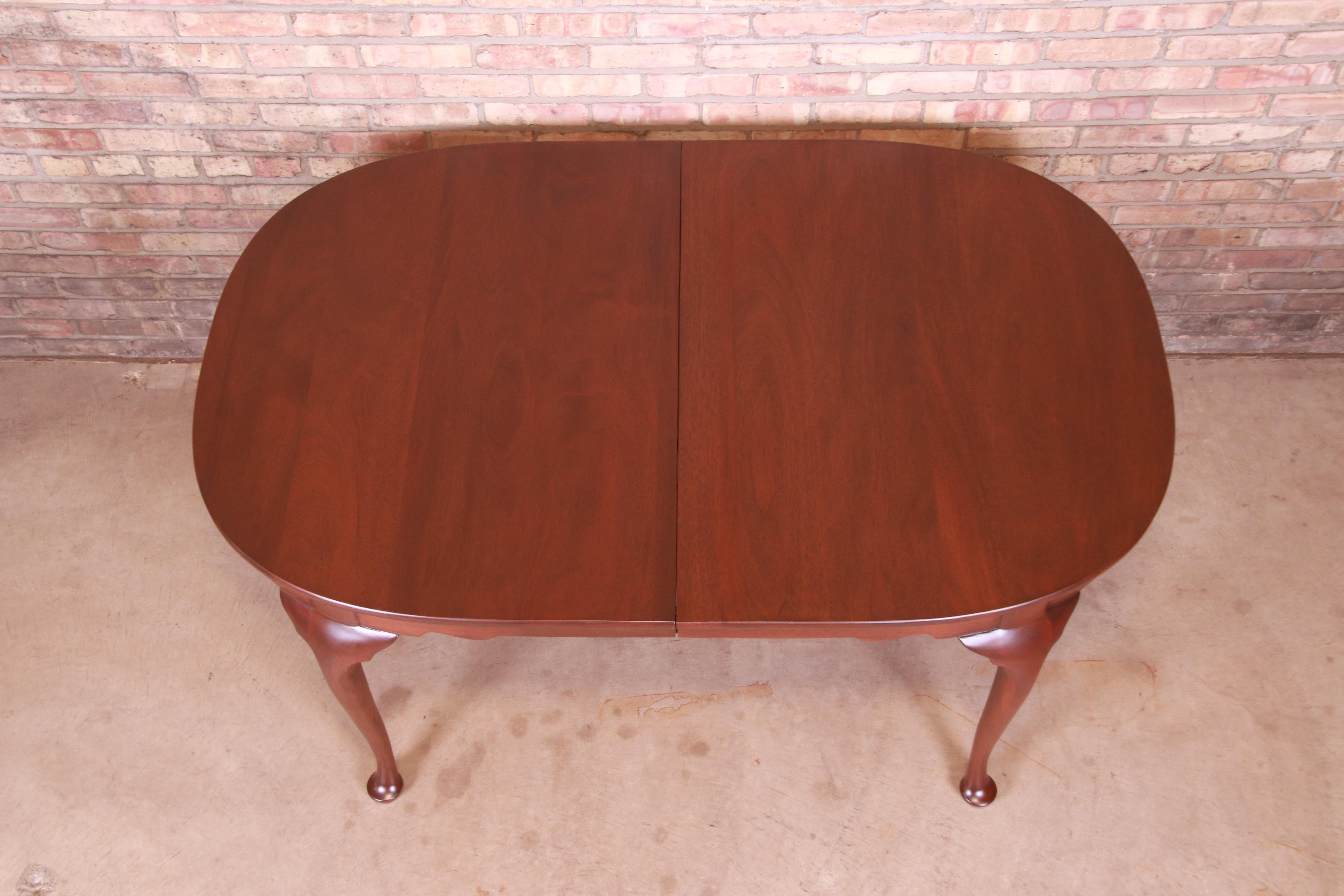 Henkel Harris Queen Anne Solid Mahogany Extension Dining Table, Newly Refinished For Sale 8