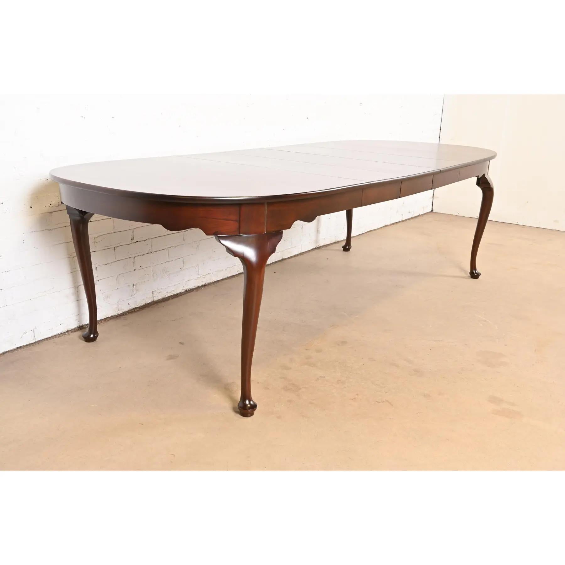 Mid-20th Century Henkel Harris Queen Anne Solid Mahogany Extension Dining Table, Newly Refinished For Sale