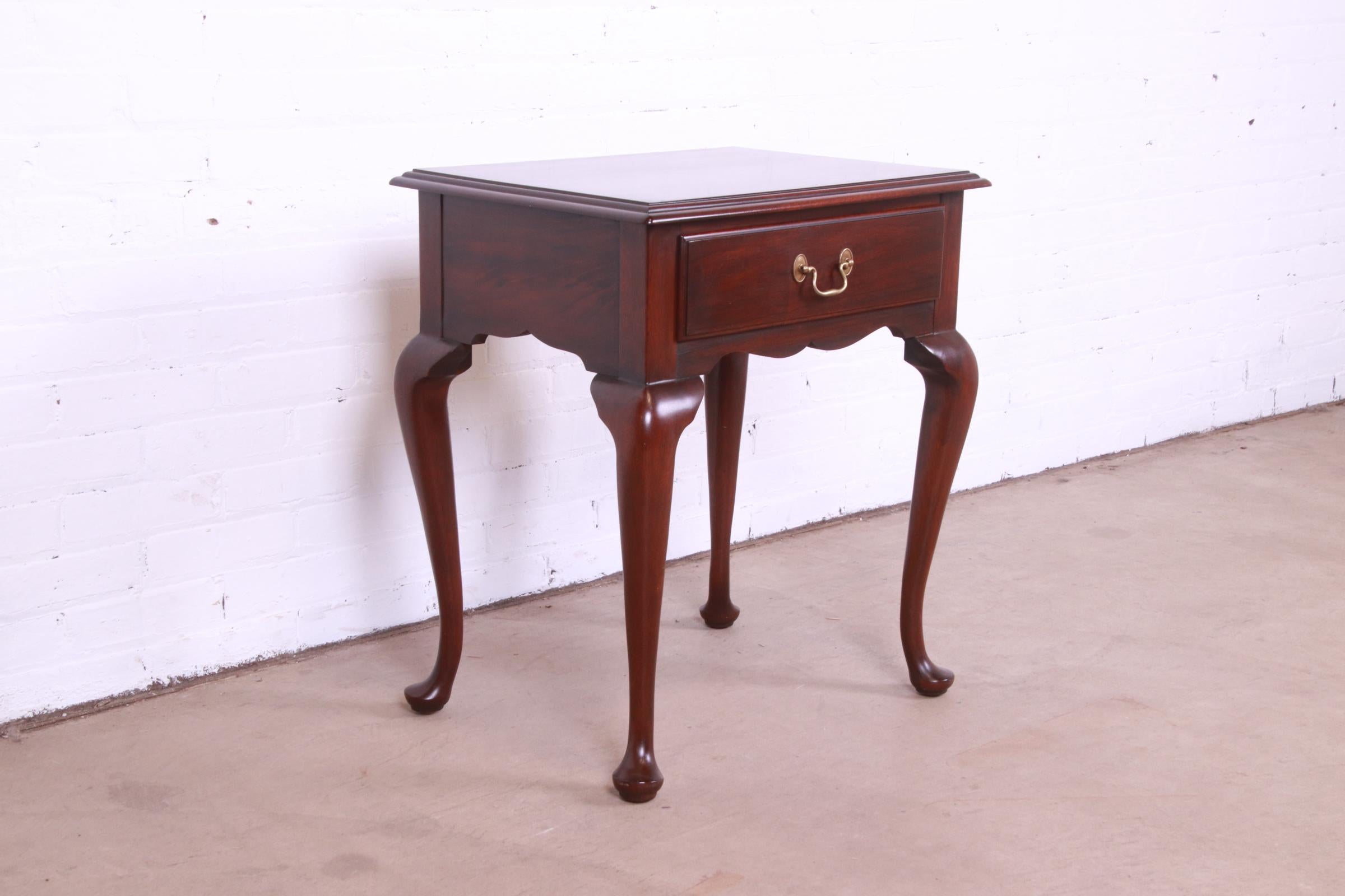 Late 20th Century Henkel Harris Queen Solid Mahogany Nightstand or Side Table For Sale