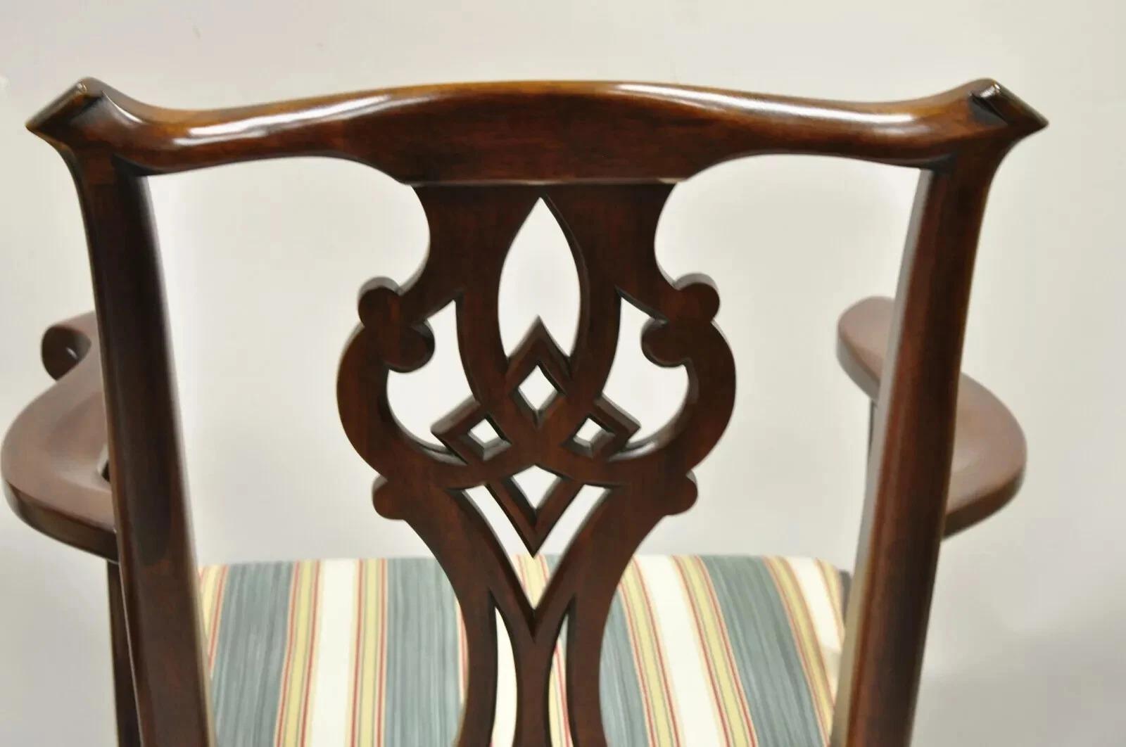 Mogano Sedie da pranzo in stile Chippendale georgiano di Henkel Harris in mogano massiccio - Set di 6 in vendita