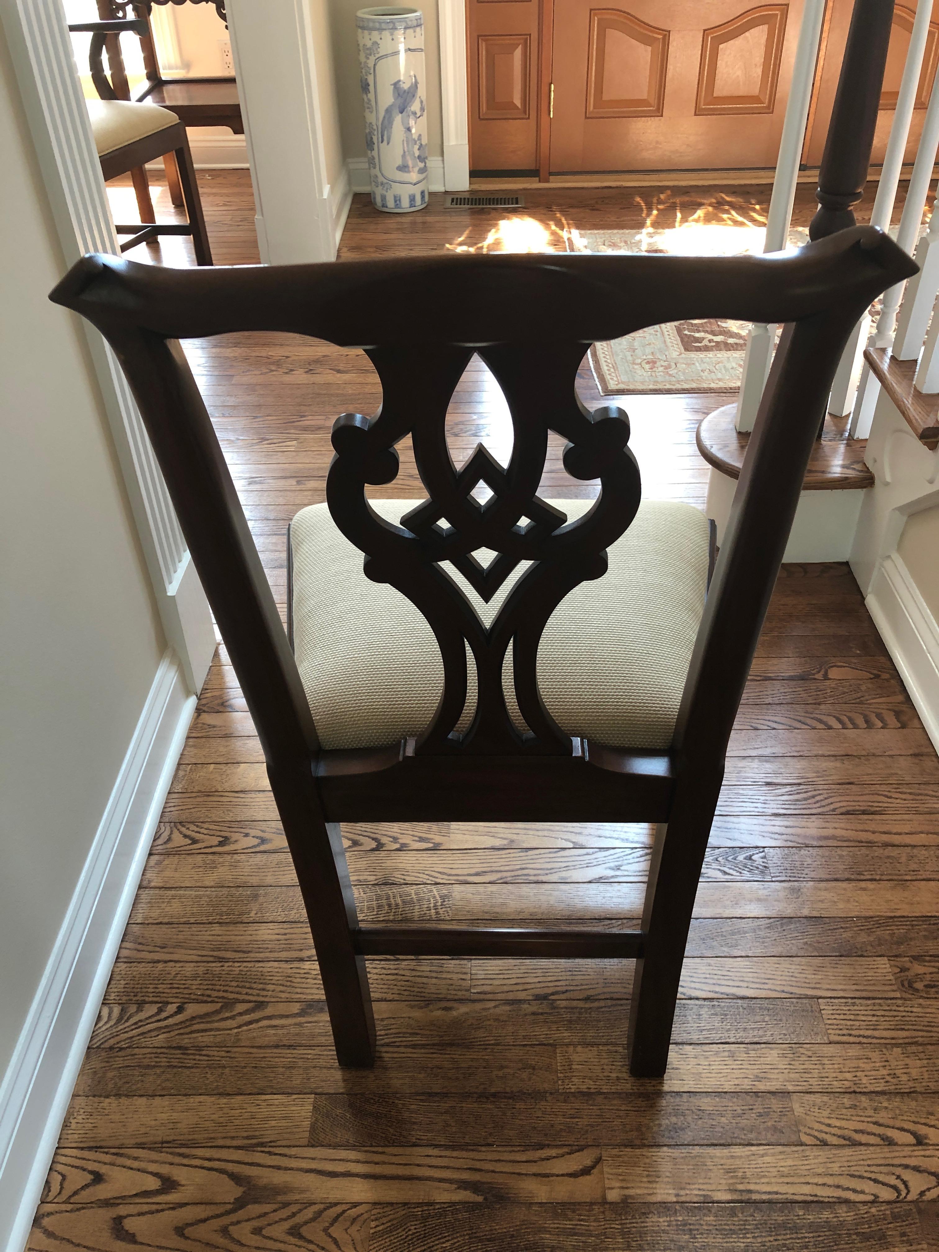 Henkel Harris Stately Queen Anne Style Traditional Mahogany Dining Set 3