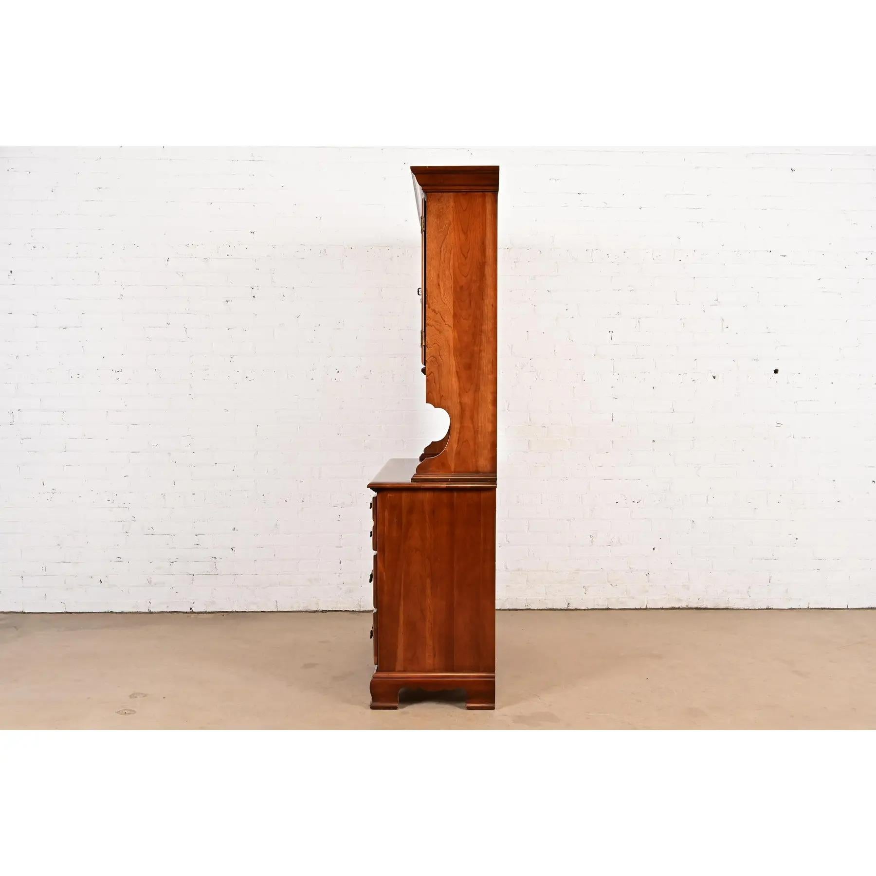 Henkel Harris Style American Colonial Cherry Wood Breakfront Sideboard Buffet For Sale 8