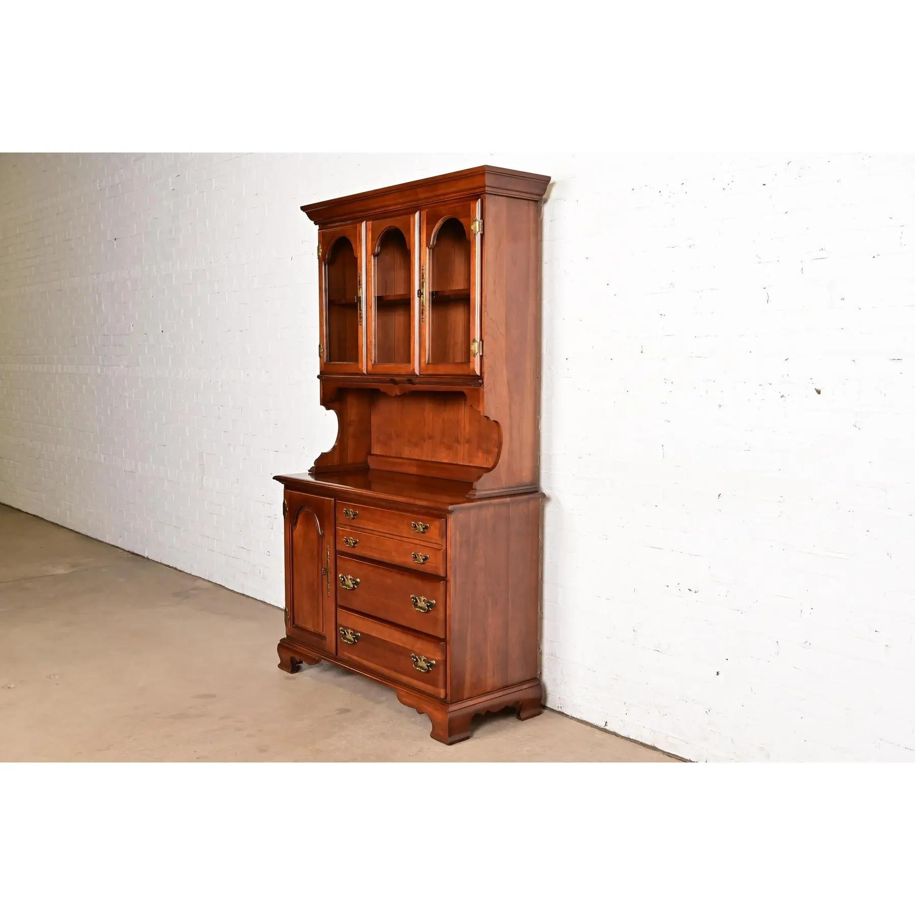 Mid-20th Century Henkel Harris Style American Colonial Cherry Wood Breakfront Sideboard Buffet For Sale